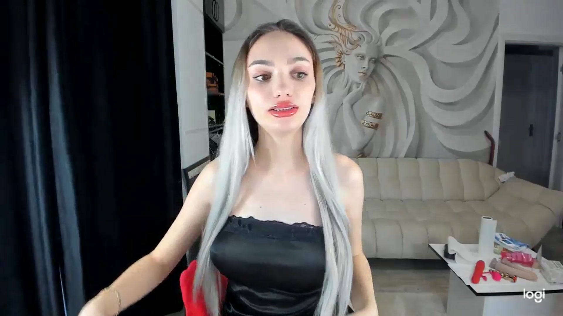 Gallery image thumbnail from HaleySweet18's myfreecams stream on, 01/28/2025, 06:22 image 16 of 20
