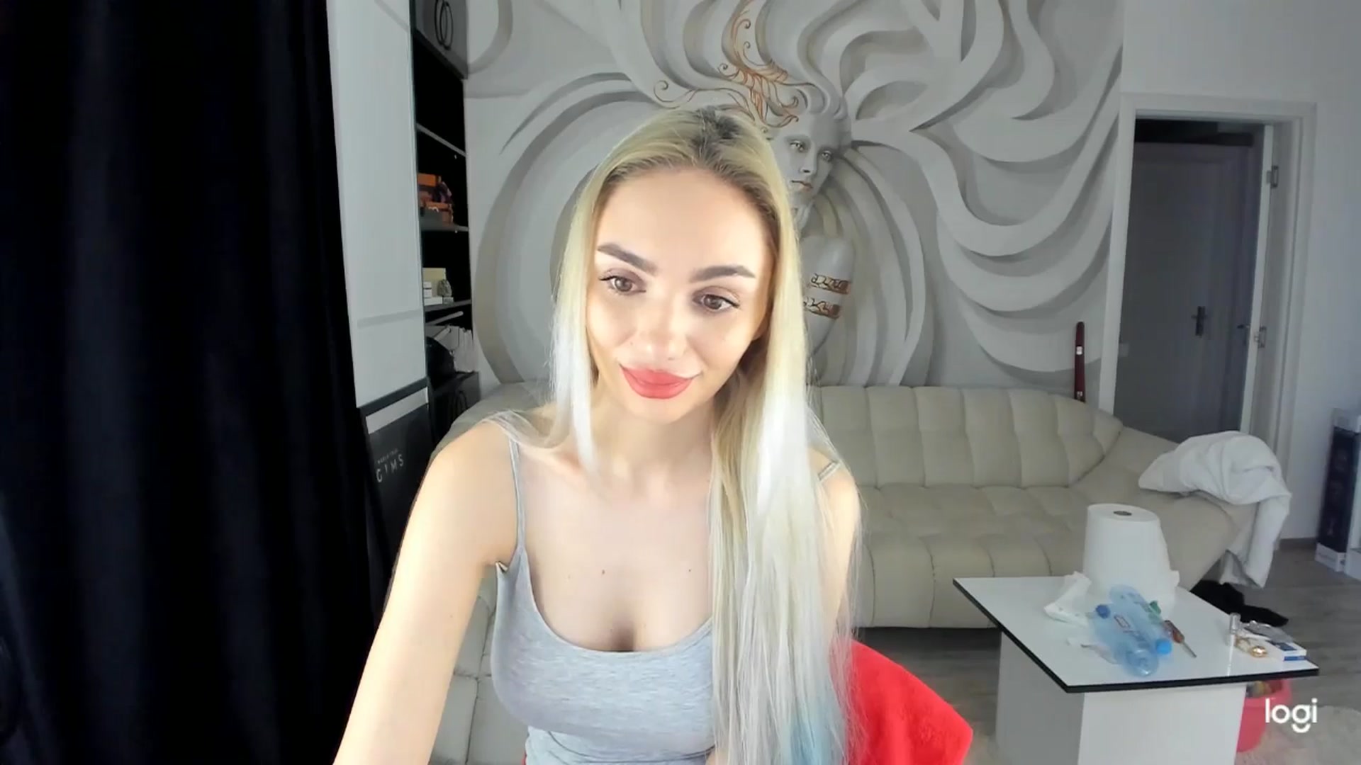 Gallery image thumbnail from HaleySweet18's myfreecams stream on, 03/30/2025, 02:38 image 10 of 20