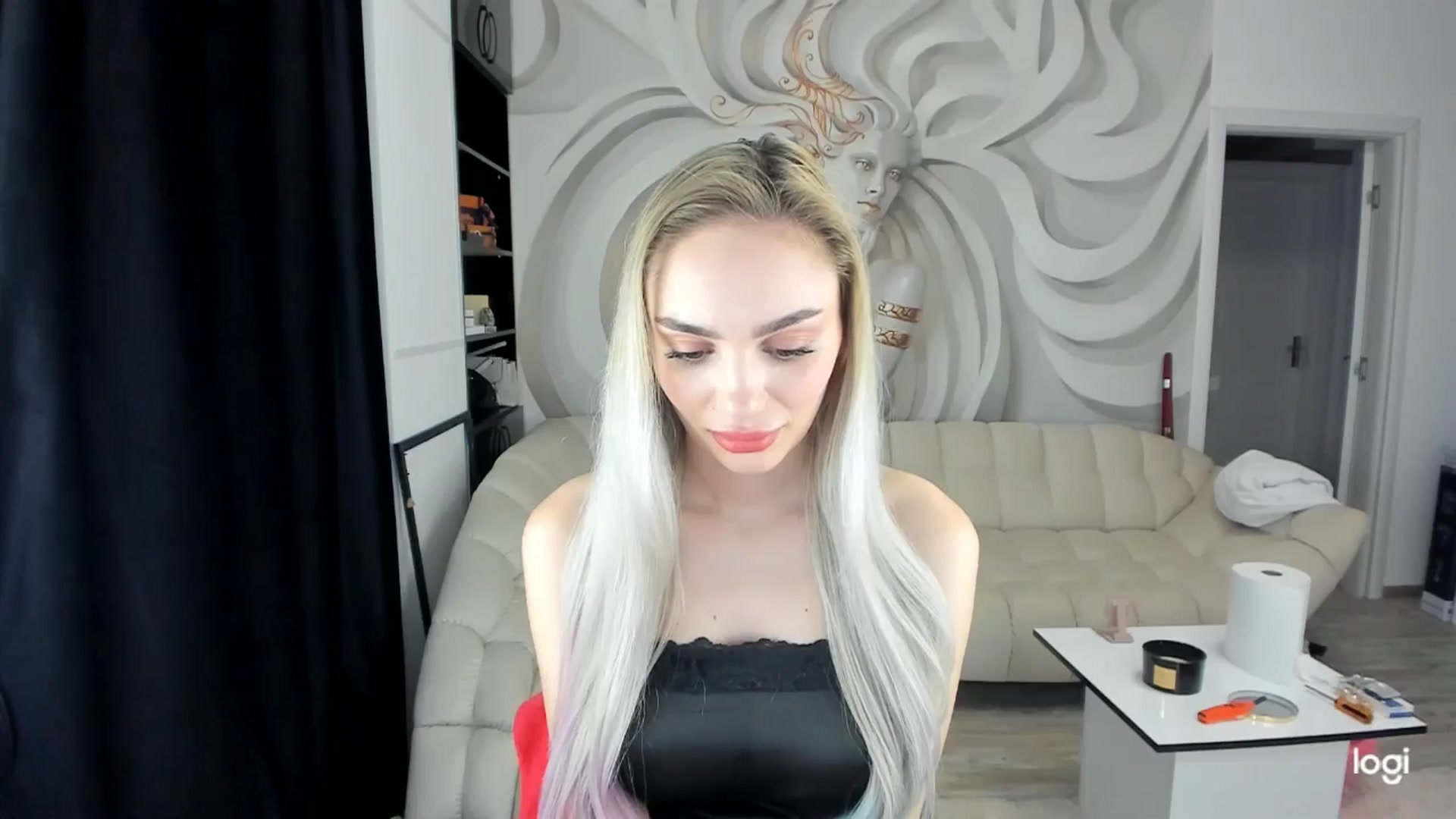 Gallery image thumbnail from HaleySweet18's myfreecams stream on, 04/02/2025, 01:36 image 6 of 20