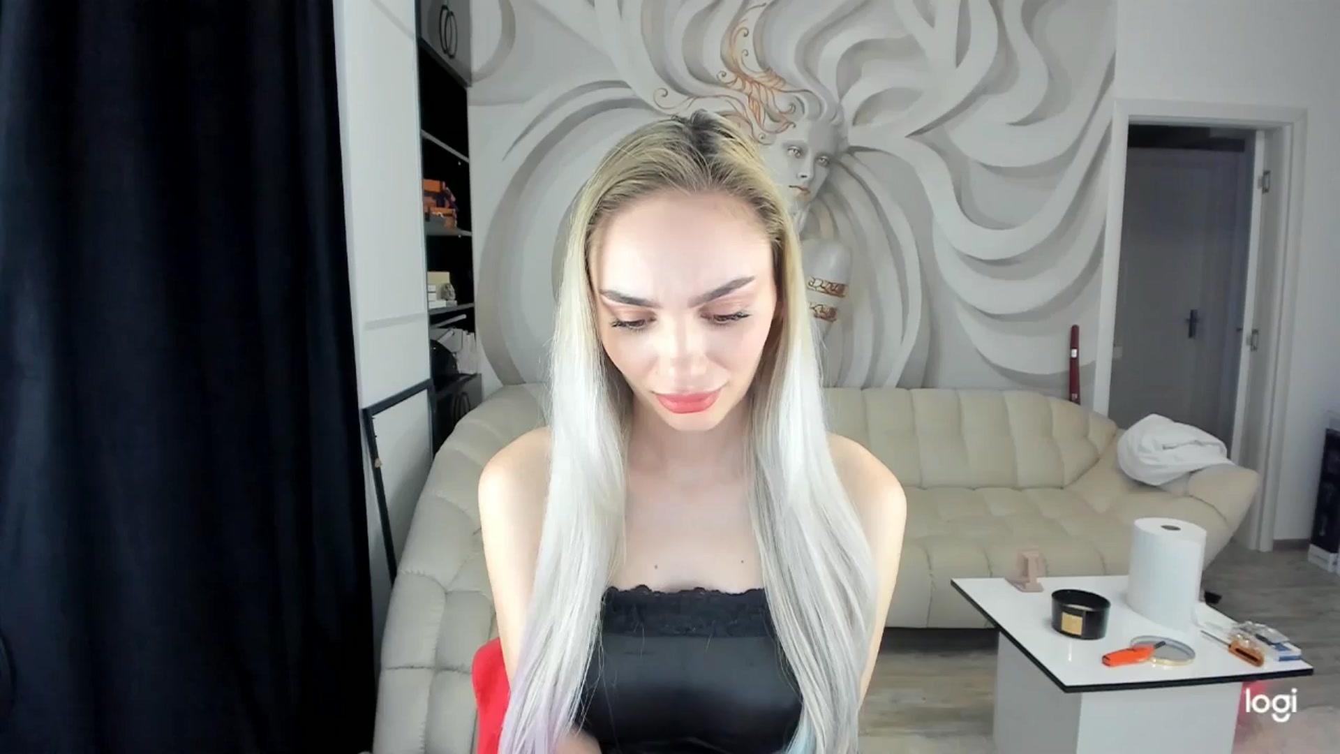 Gallery image thumbnail from HaleySweet18's myfreecams stream on, 04/02/2025, 01:36 image 1 of 20