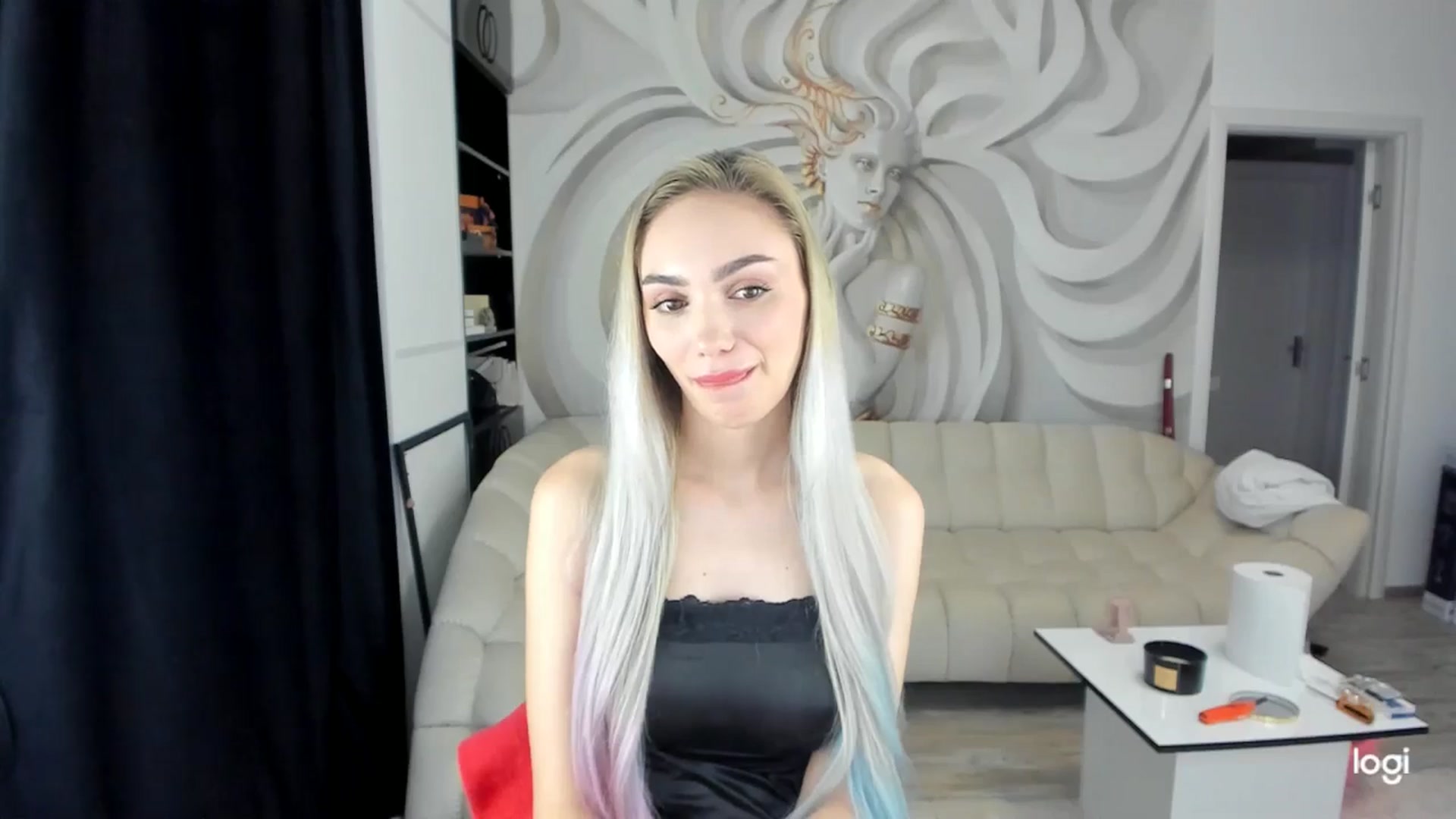 Gallery image thumbnail from HaleySweet18's myfreecams stream on, 04/02/2025, 01:36 image 15 of 20