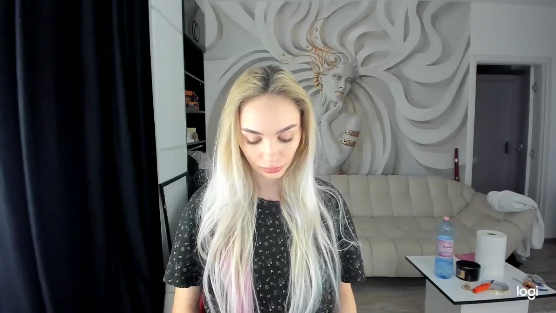Gallery image thumbnail from HaleySweet18's myfreecams stream on, 04/08/2025, 20:52 image 11 of 20
