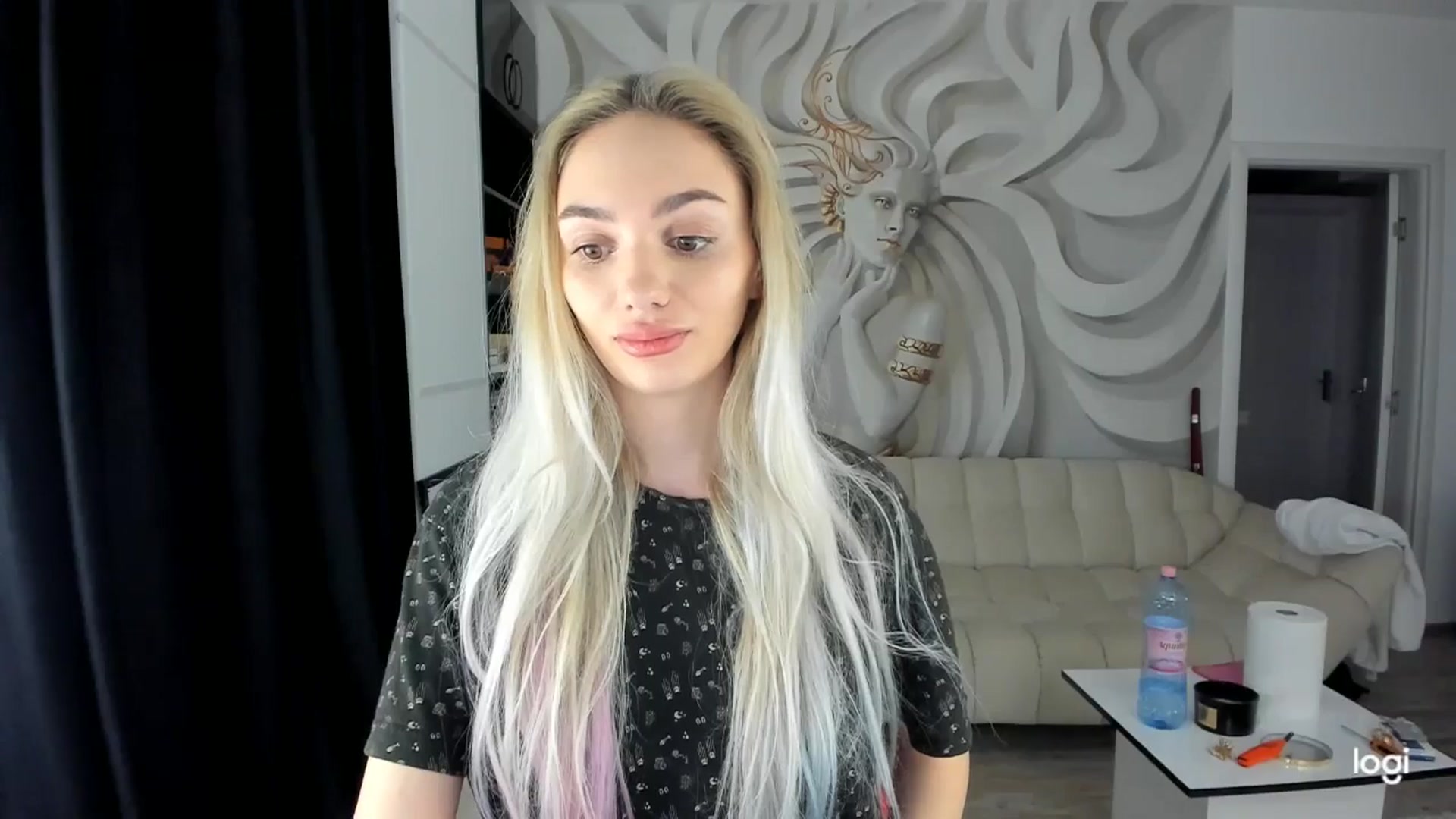 Gallery image thumbnail from HaleySweet18's myfreecams stream on, 04/08/2025, 20:52 image 12 of 20