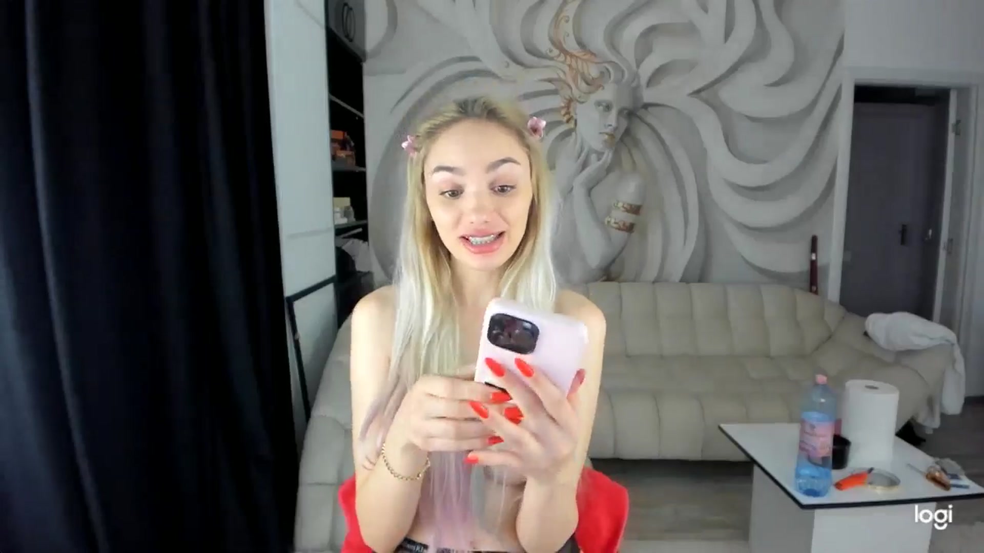 Gallery image thumbnail from HaleySweet18's myfreecams stream on, 04/09/2025, 03:55 image 13 of 20