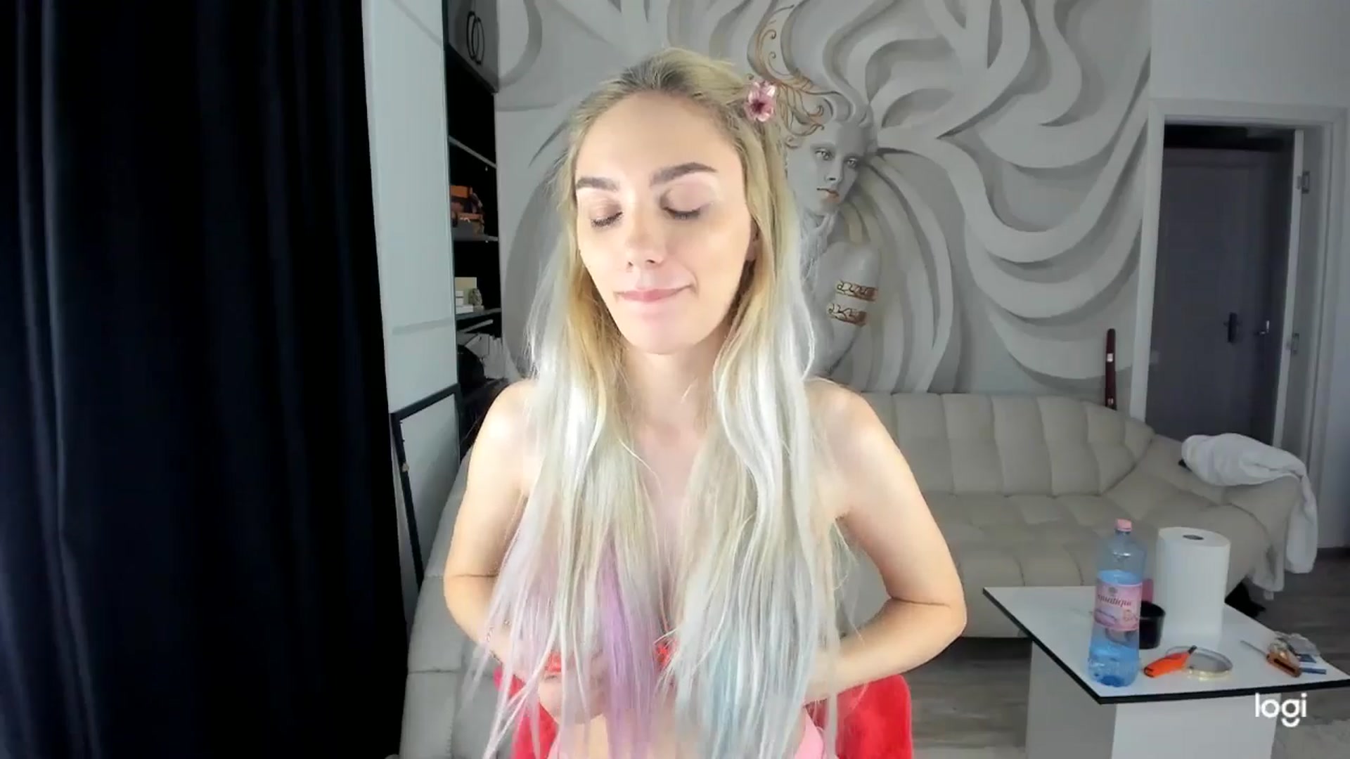 Gallery image thumbnail from HaleySweet18's myfreecams stream on, 04/09/2025, 06:40 image 8 of 20