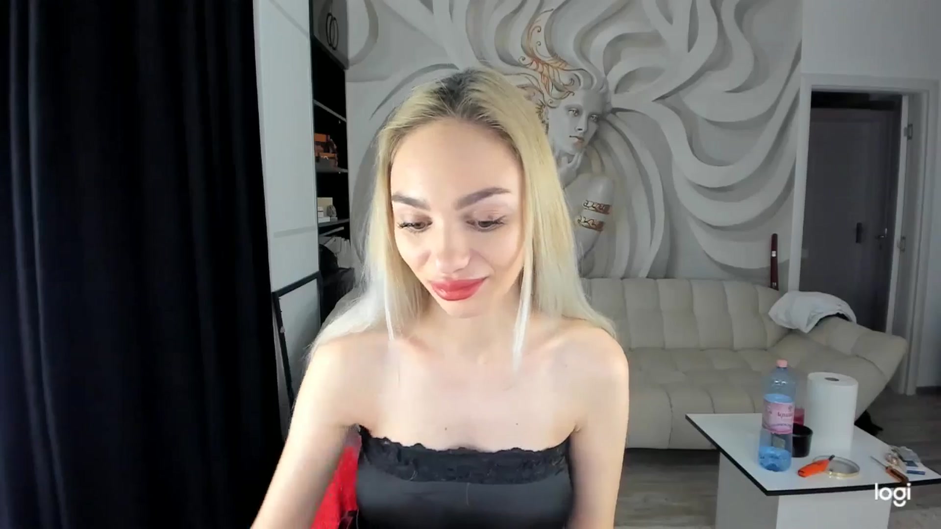 Gallery image thumbnail from HaleySweet18's myfreecams stream on, 04/09/2025, 23:57 image 11 of 20