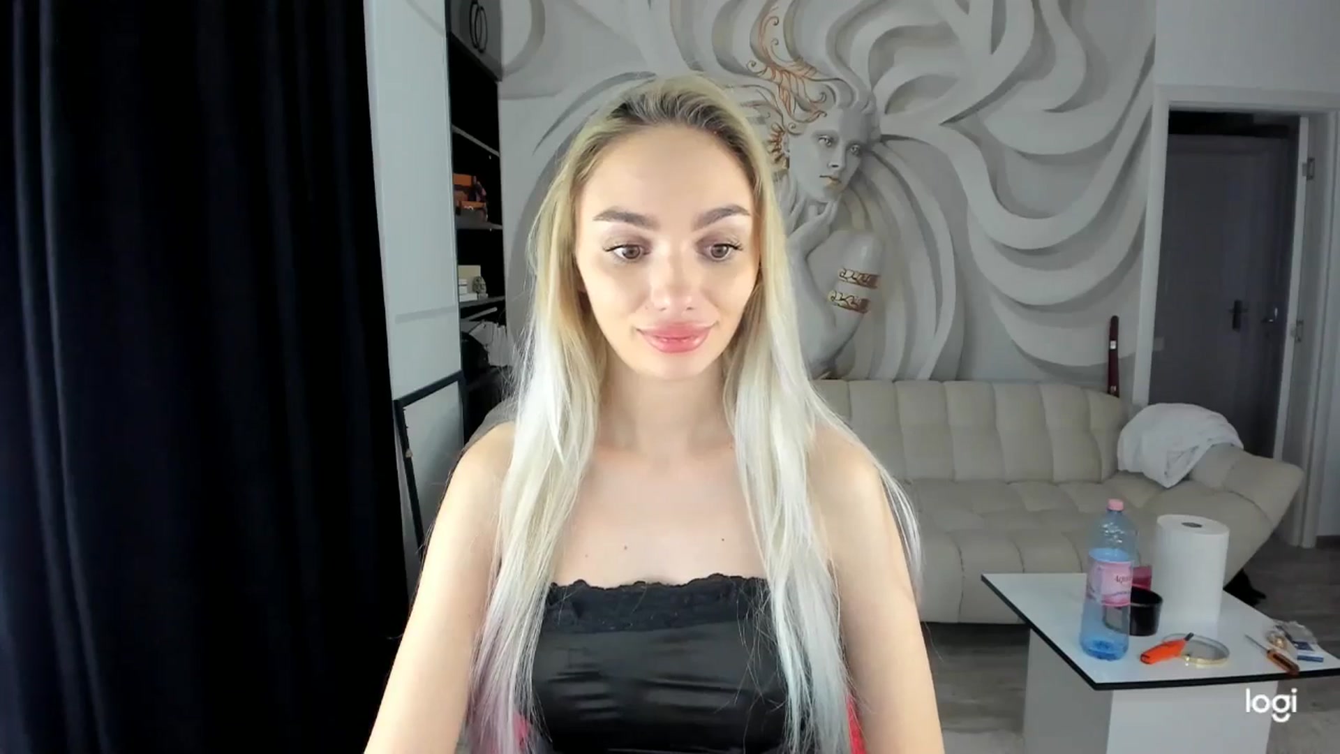 Gallery image thumbnail from HaleySweet18's myfreecams stream on, 04/10/2025, 06:04 image 14 of 20