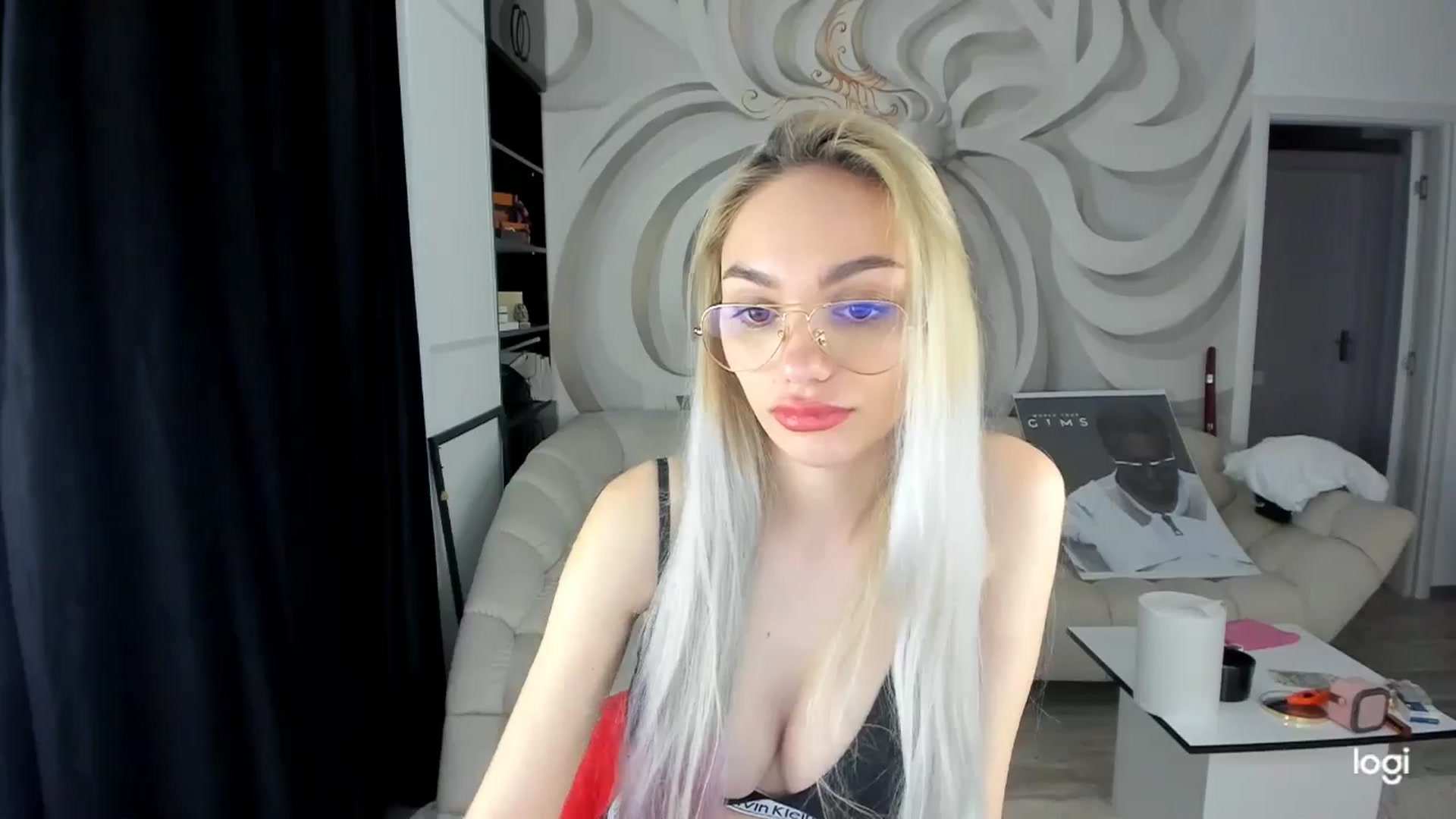 Gallery image thumbnail from HaleySweet18's myfreecams stream on, 04/14/2025, 06:35 image 18 of 20