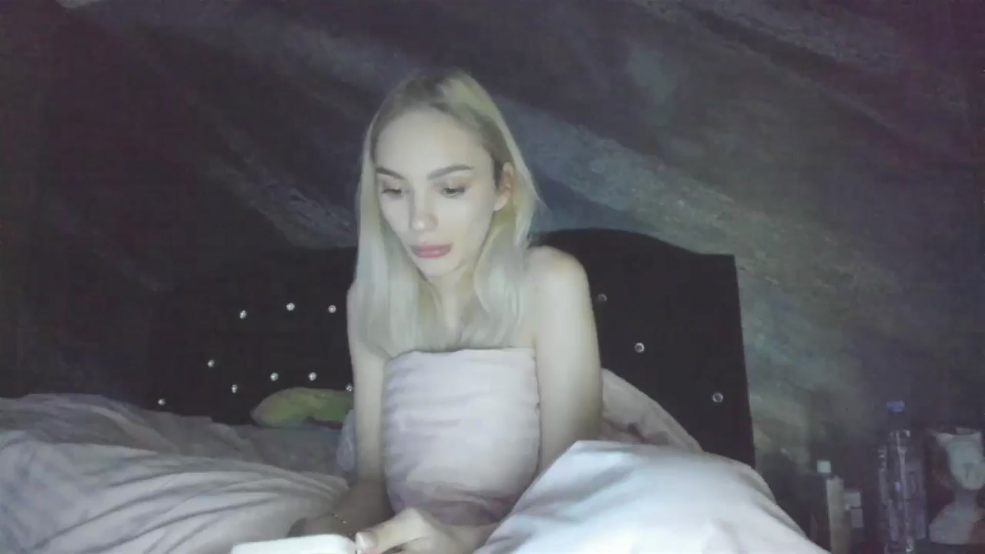 Gallery image thumbnail from HaleySweet18's myfreecams stream on, 04/21/2025, 23:59 image 7 of 20