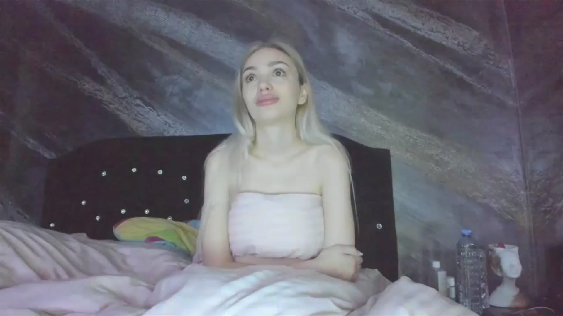 Gallery image thumbnail from HaleySweet18's myfreecams stream on, 04/22/2025, 04:47 image 3 of 20