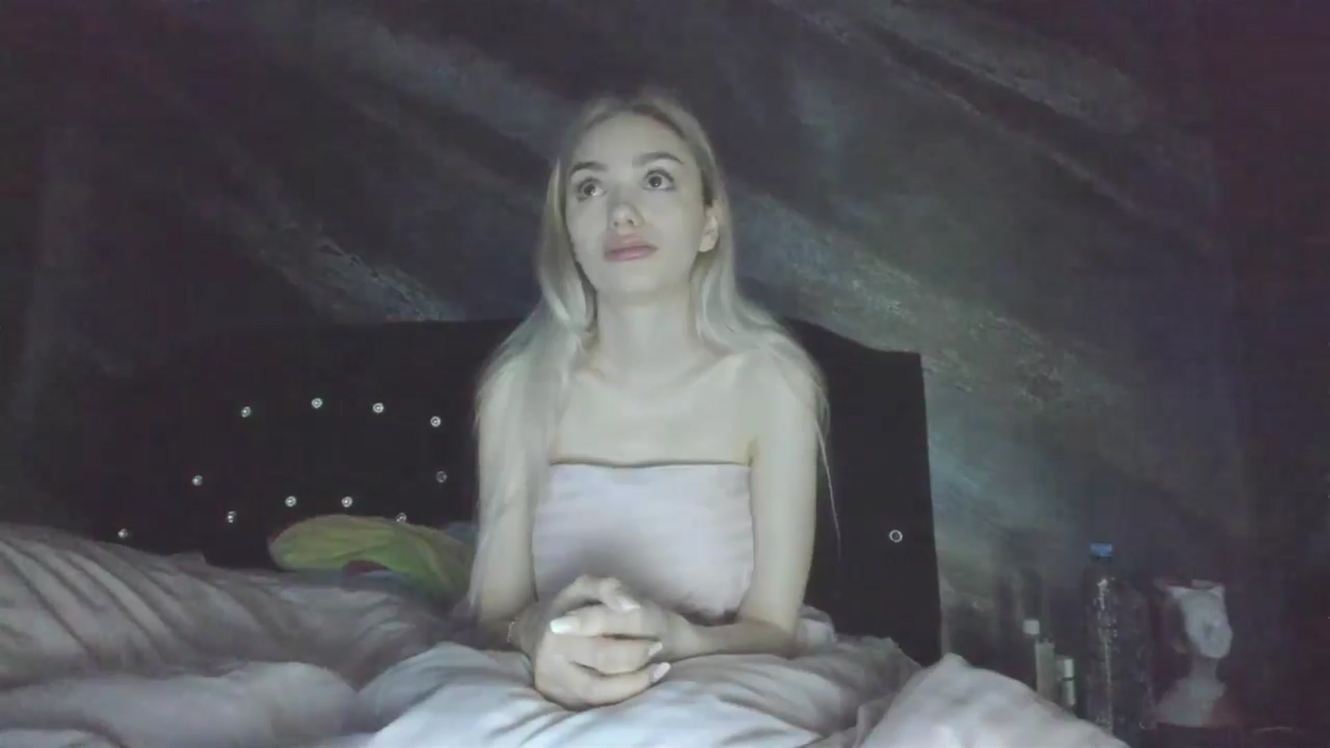 Gallery image thumbnail from HaleySweet18's myfreecams stream on, 04/22/2025, 04:47 image 11 of 20