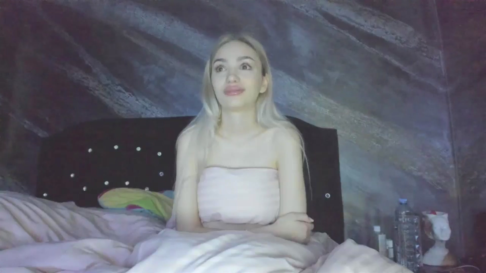 Gallery image thumbnail from HaleySweet18's myfreecams stream on, 04/22/2025, 04:47 image 7 of 20