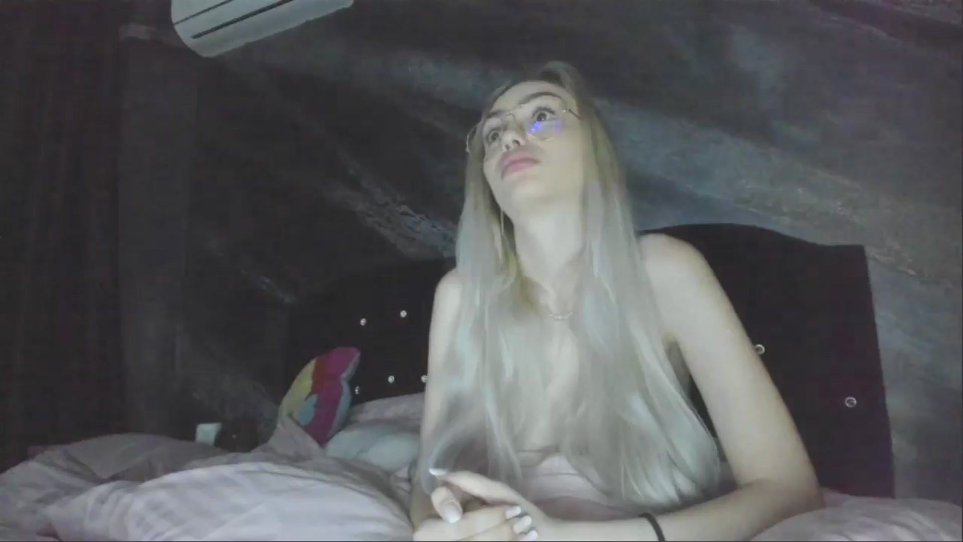 Gallery image thumbnail from HaleySweet18's myfreecams stream on, 04/27/2025, 22:28 image 20 of 20