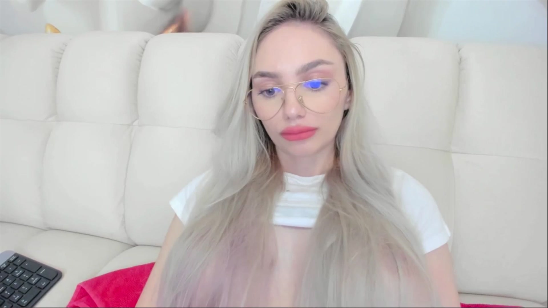 Gallery image thumbnail from HaleySweet18's myfreecams stream on, 04/28/2025, 01:36 image 11 of 20