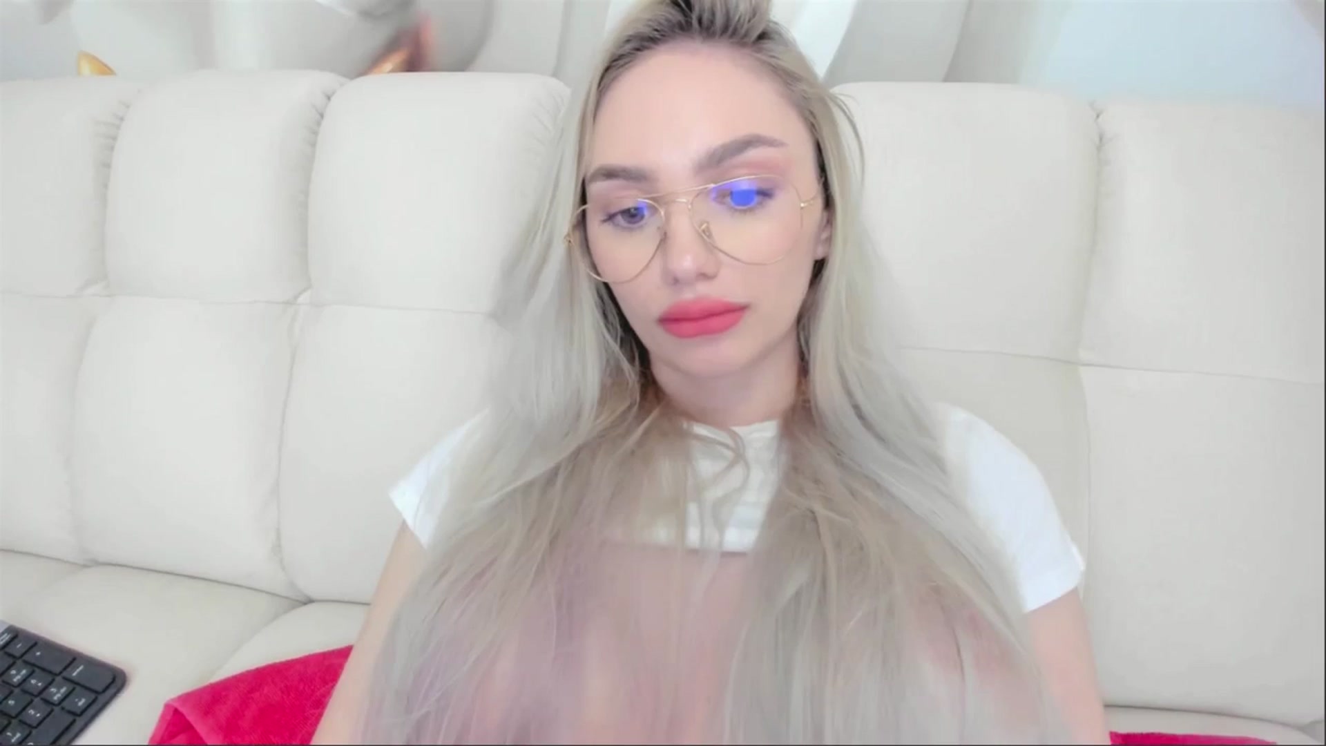 Gallery image thumbnail from HaleySweet18's myfreecams stream on, 04/28/2025, 01:36 image 9 of 20