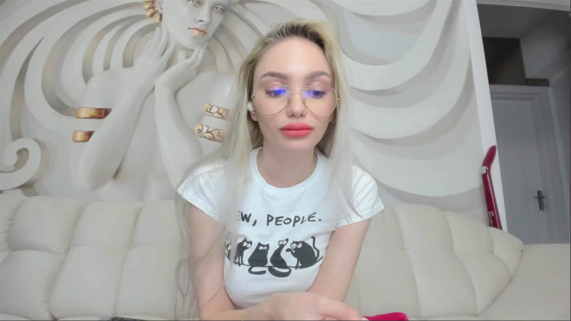 Gallery image thumbnail from HaleySweet18's myfreecams stream on, 04/28/2025, 02:33 image 20 of 20
