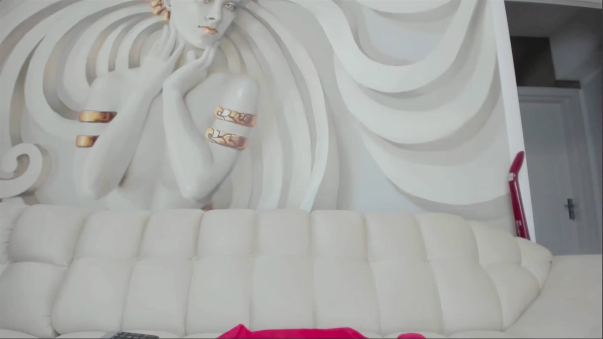 Gallery image thumbnail from HaleySweet18's myfreecams stream on, 04/28/2025, 02:33 image 13 of 20