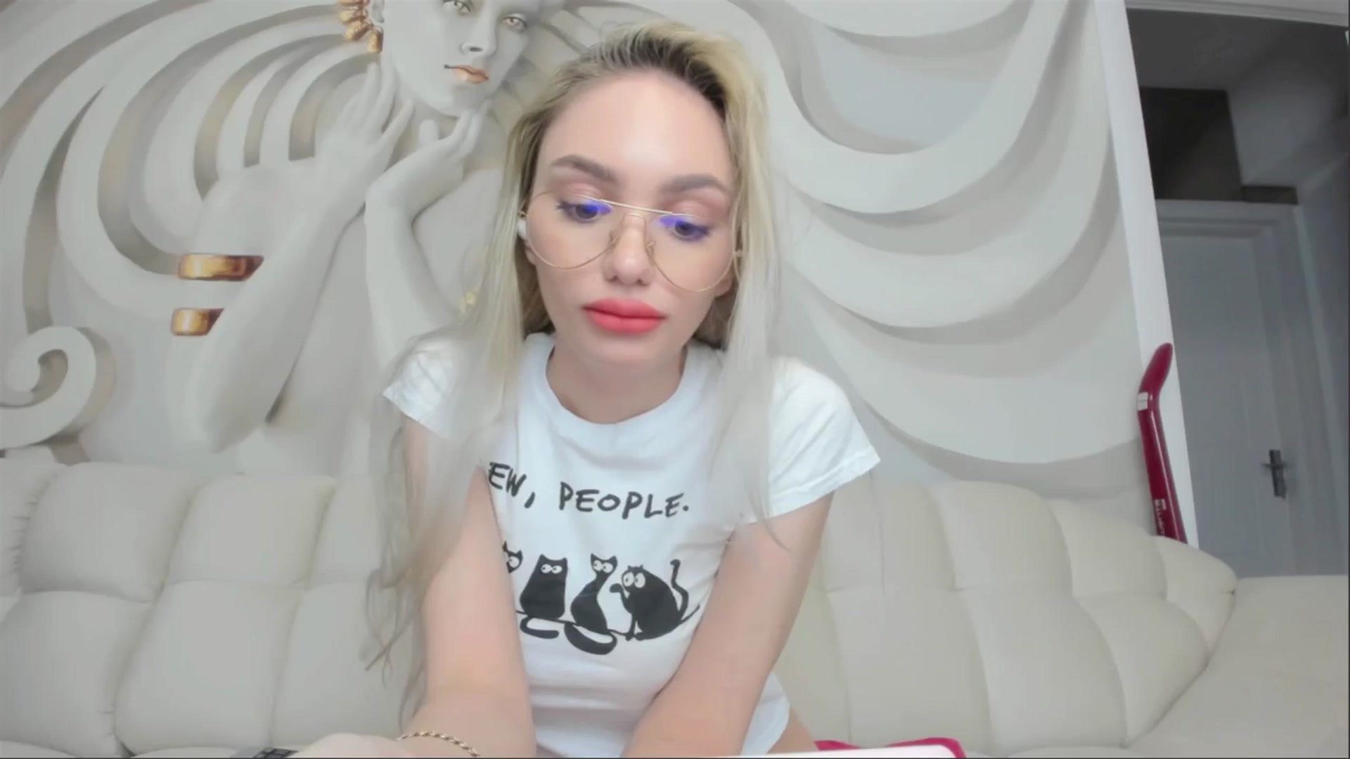 Gallery image thumbnail from HaleySweet18's myfreecams stream on, 04/28/2025, 02:33 image 18 of 20