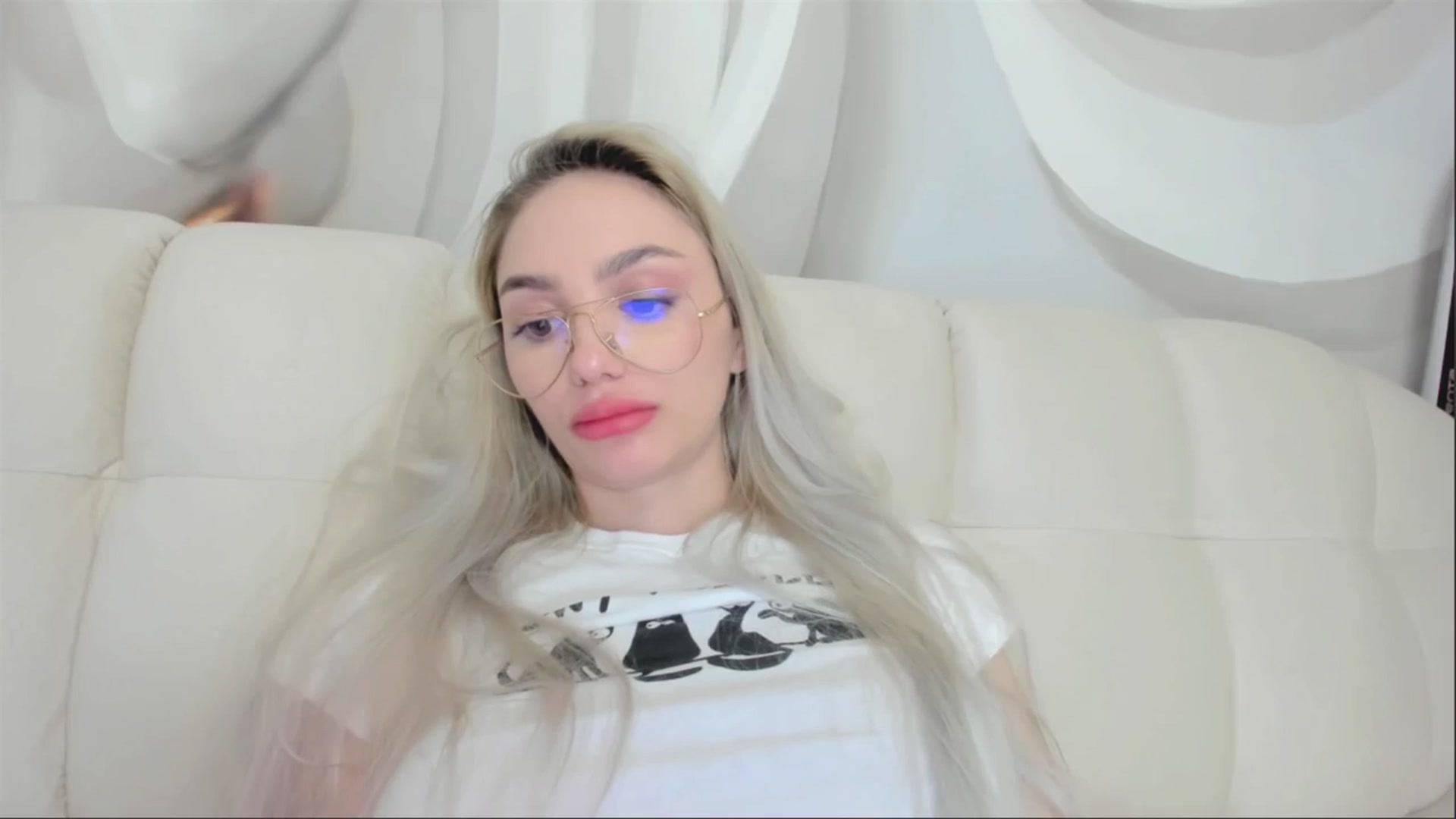 Gallery image thumbnail from HaleySweet18's myfreecams stream on, 04/28/2025, 05:21 image 10 of 20
