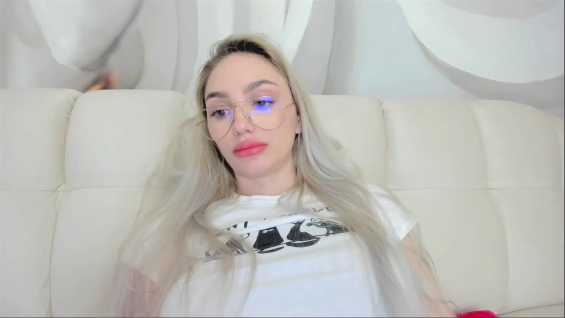 Gallery image thumbnail from HaleySweet18's myfreecams stream on, 04/28/2025, 05:21 image 9 of 20