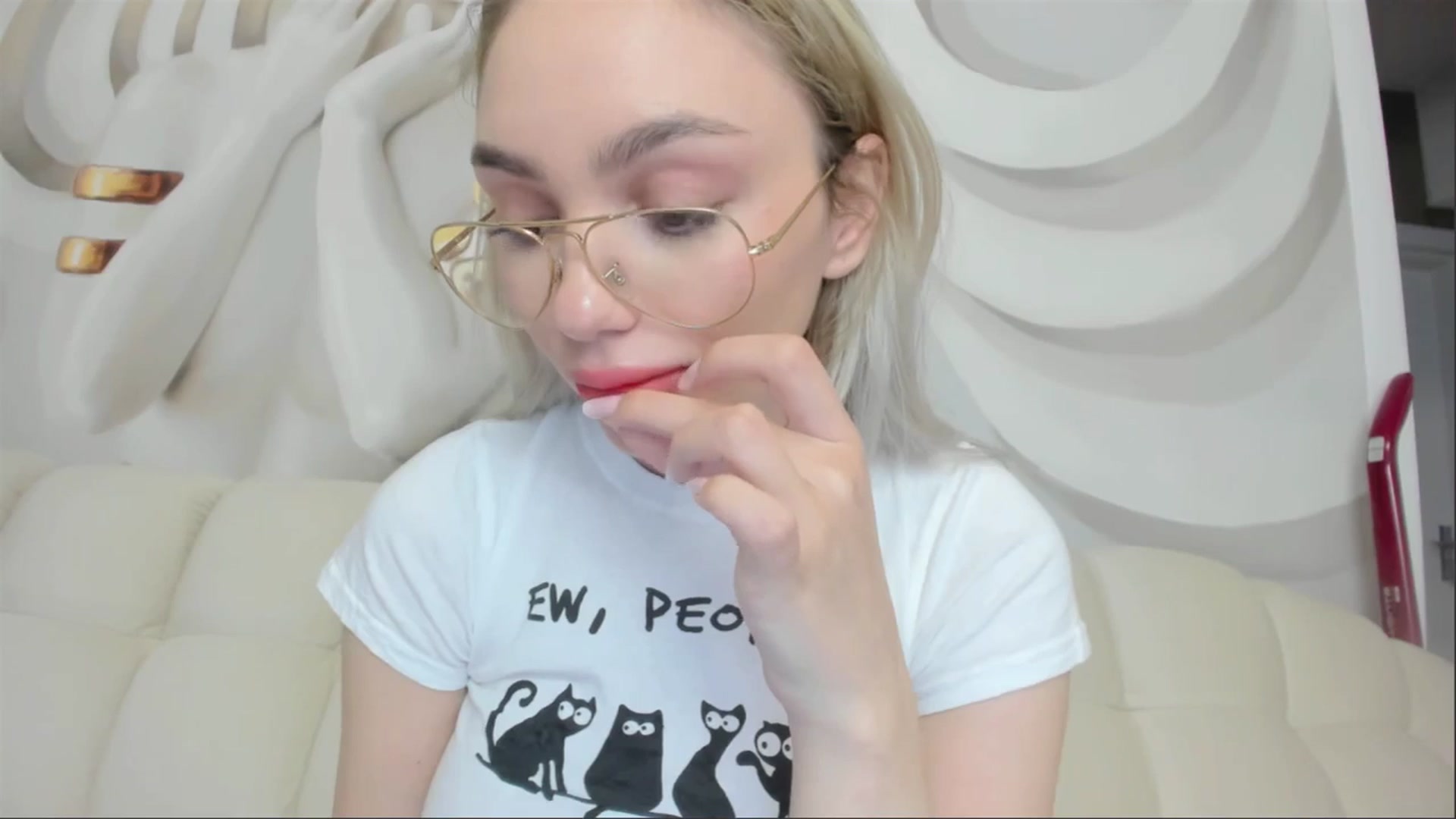 Gallery image thumbnail from HaleySweet18's myfreecams stream on, 04/28/2025, 05:21 image 19 of 20