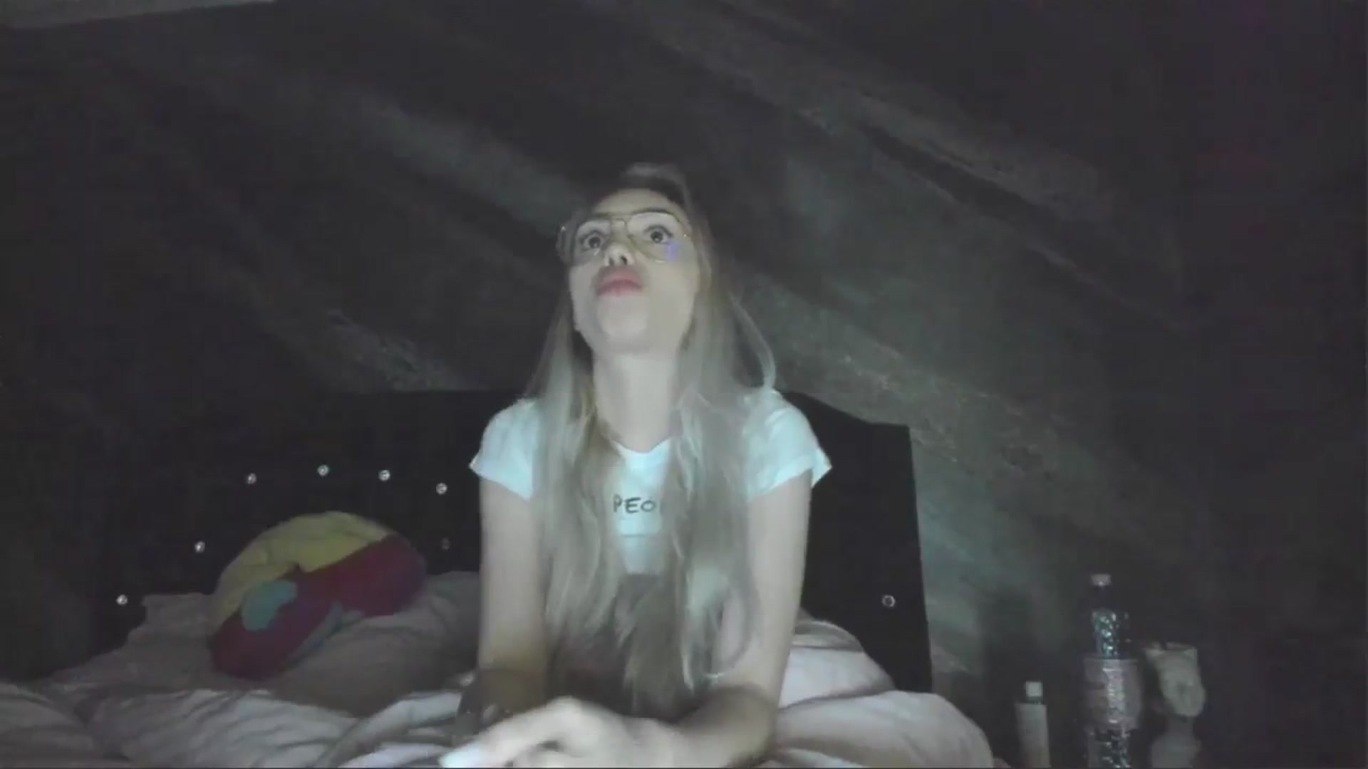 Gallery image thumbnail from HaleySweet18's myfreecams stream on, 04/28/2025, 05:59 image 9 of 20