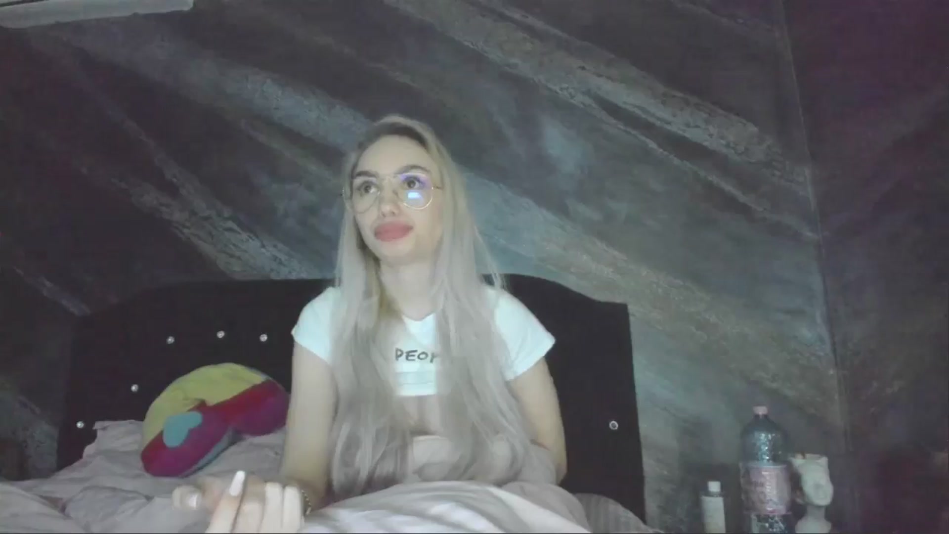 Gallery image thumbnail from HaleySweet18's myfreecams stream on, 04/28/2025, 05:59 image 15 of 20