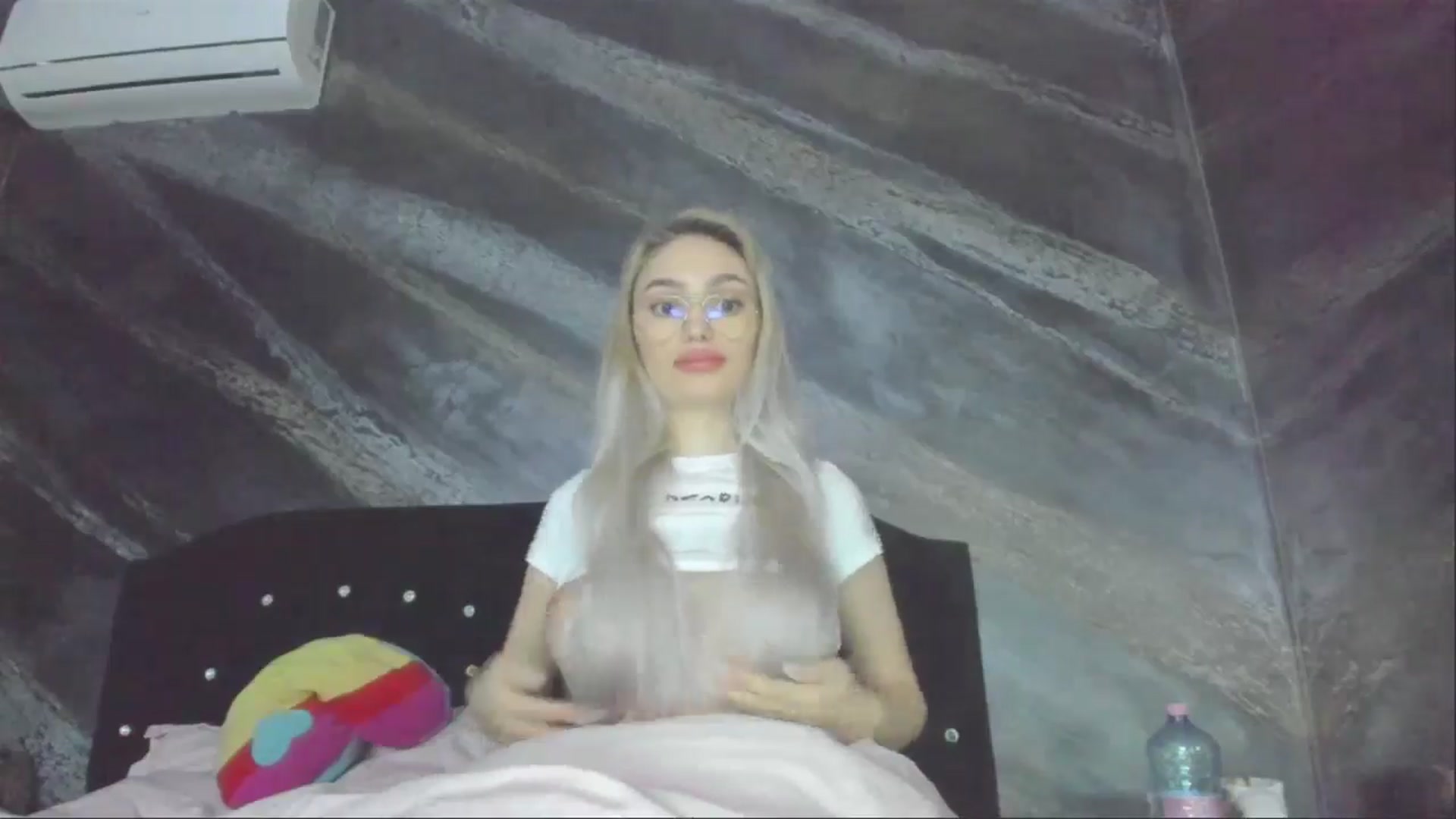 Gallery image thumbnail from HaleySweet18's myfreecams stream on, 04/28/2025, 05:59 image 7 of 20