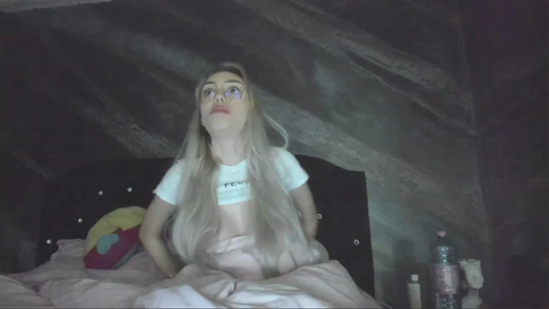 Gallery image thumbnail from HaleySweet18's myfreecams stream on, 04/28/2025, 05:59 image 13 of 20