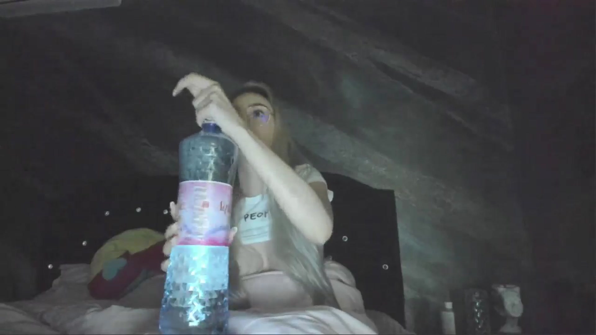 Gallery image thumbnail from HaleySweet18's myfreecams stream on, 04/28/2025, 05:59 image 17 of 20