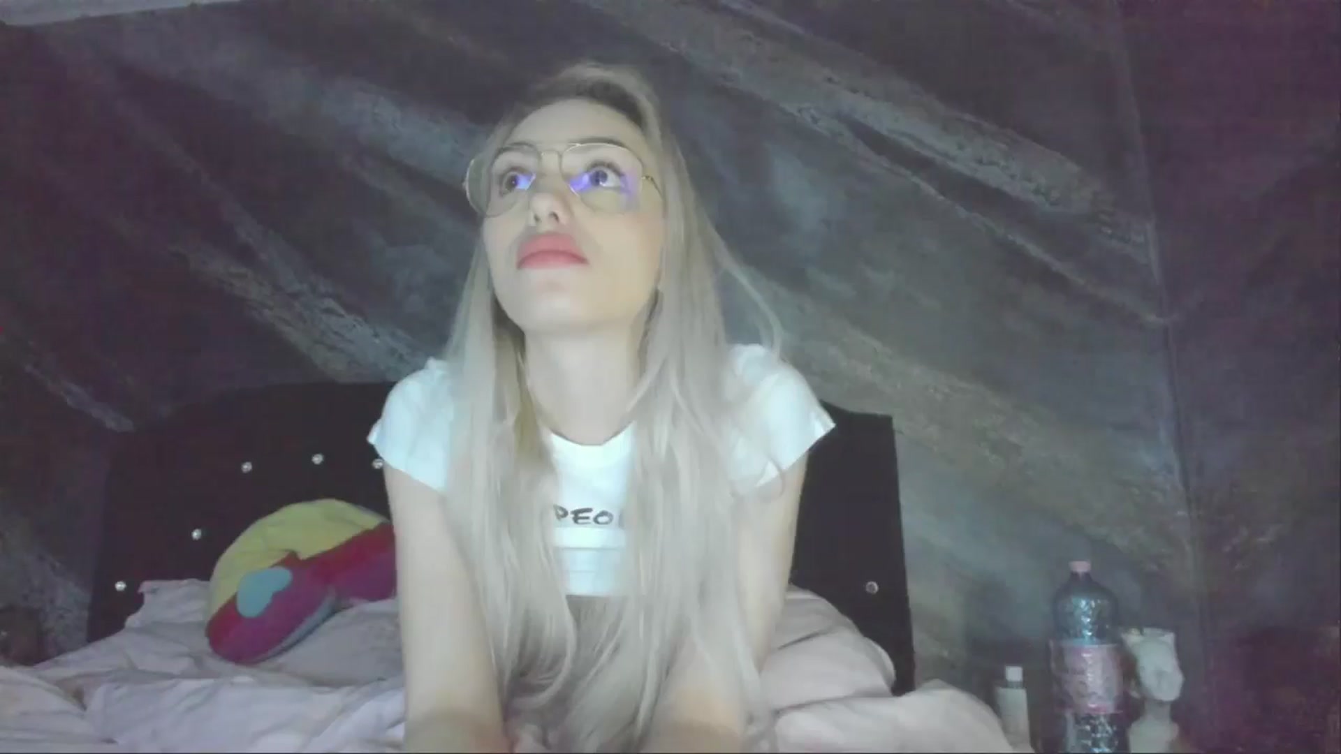 Gallery image thumbnail from HaleySweet18's myfreecams stream on, 04/28/2025, 05:59 image 10 of 20
