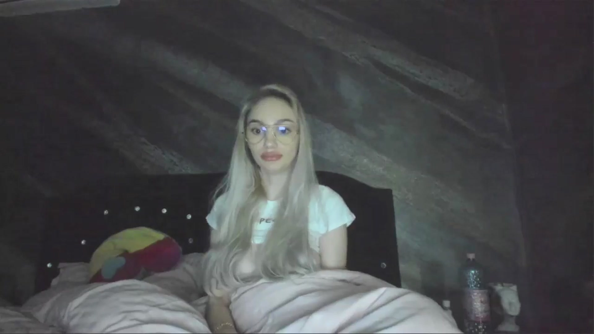 Gallery image thumbnail from HaleySweet18's myfreecams stream on, 04/28/2025, 06:55 image 7 of 20