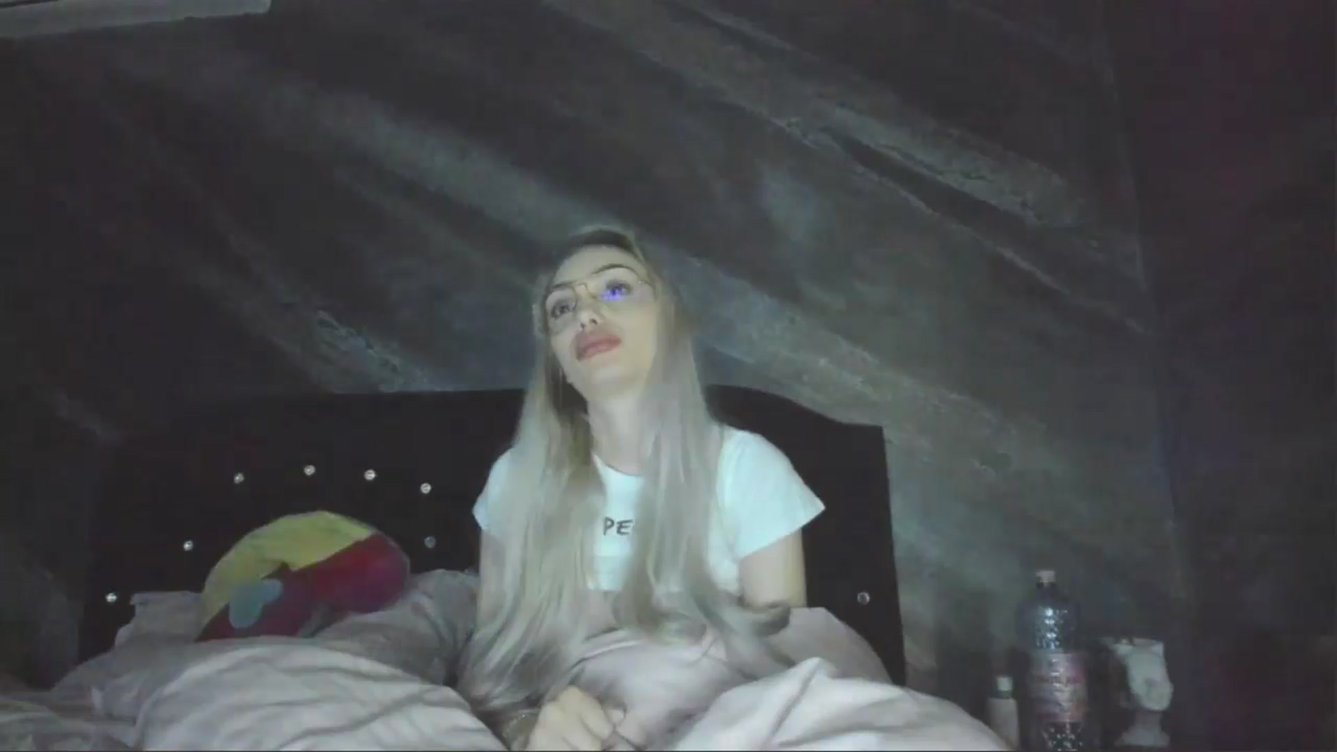 Gallery image thumbnail from HaleySweet18's myfreecams stream on, 04/28/2025, 06:55 image 17 of 20