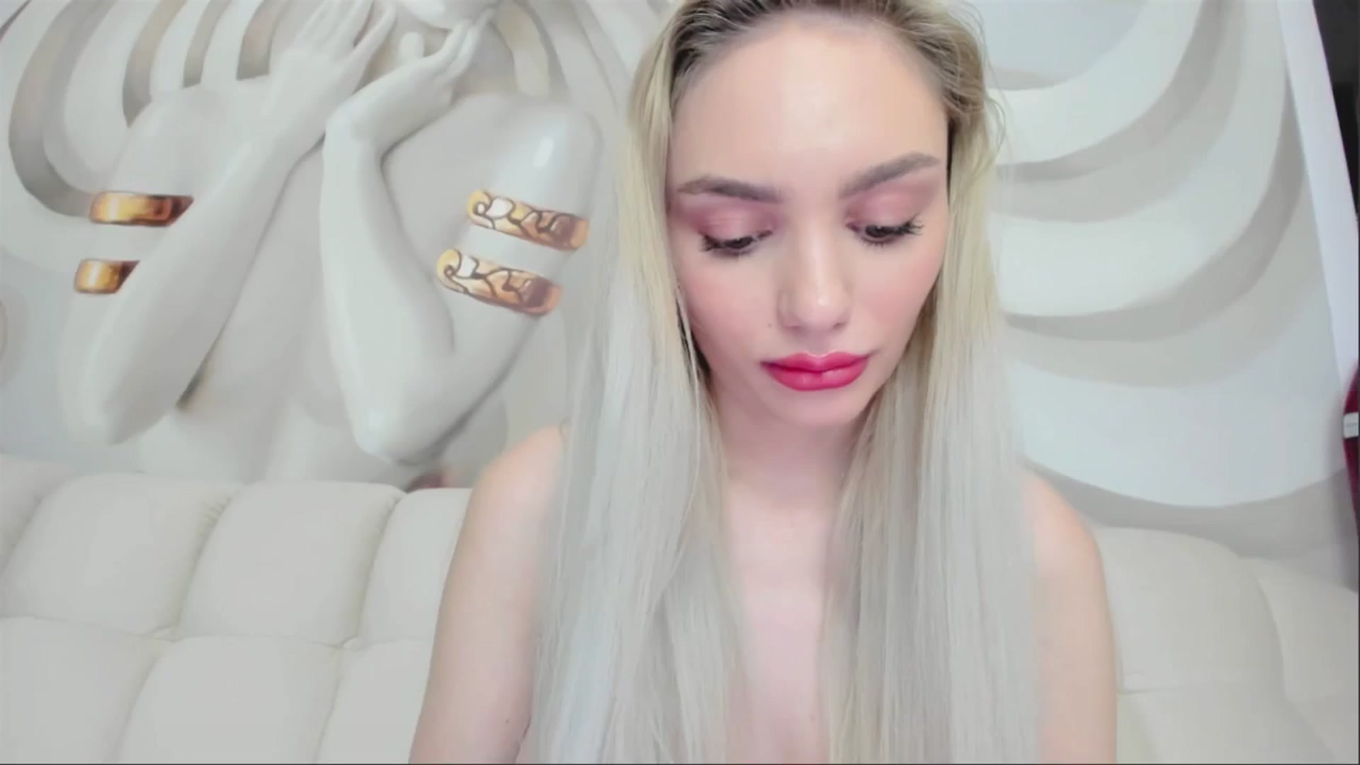 Gallery image thumbnail from HaleySweet18's myfreecams stream on, 04/29/2025, 24:01 image 14 of 20