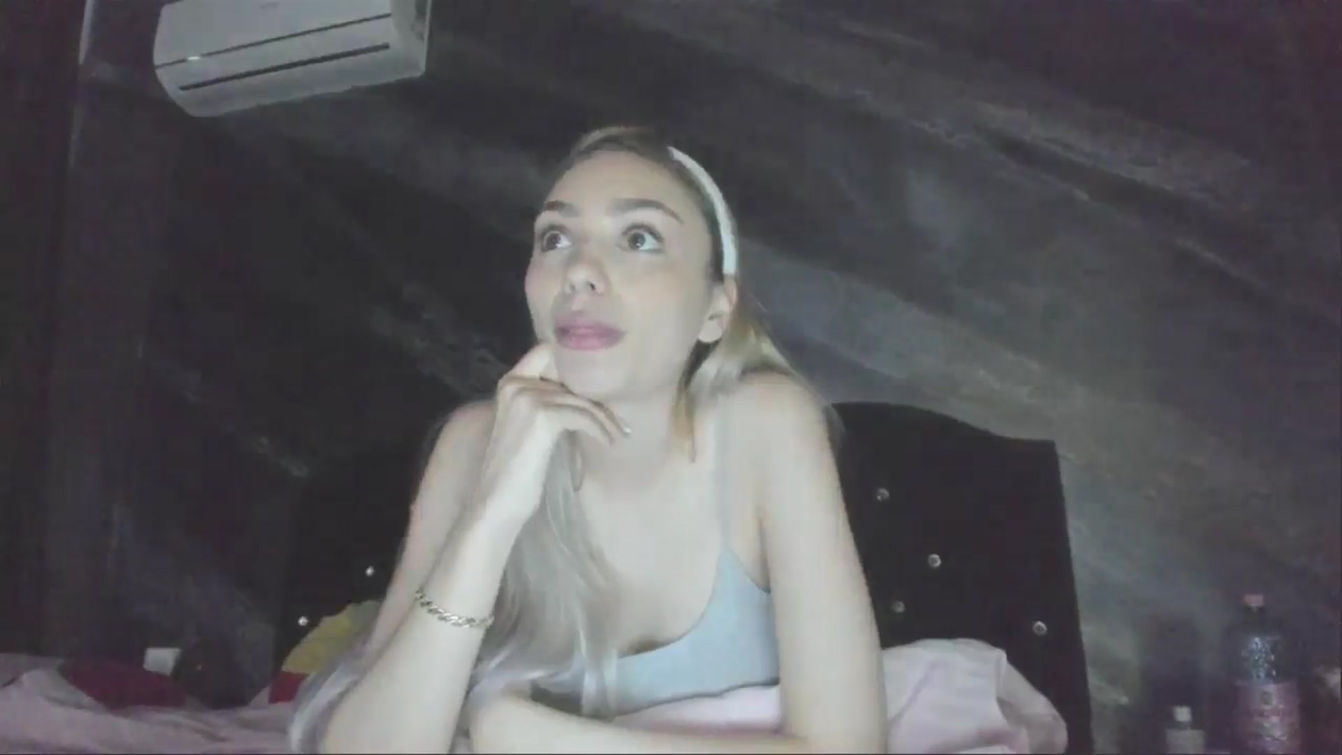 Gallery image thumbnail from HaleySweet18's myfreecams stream on, 04/29/2025, 06:01 image 15 of 20