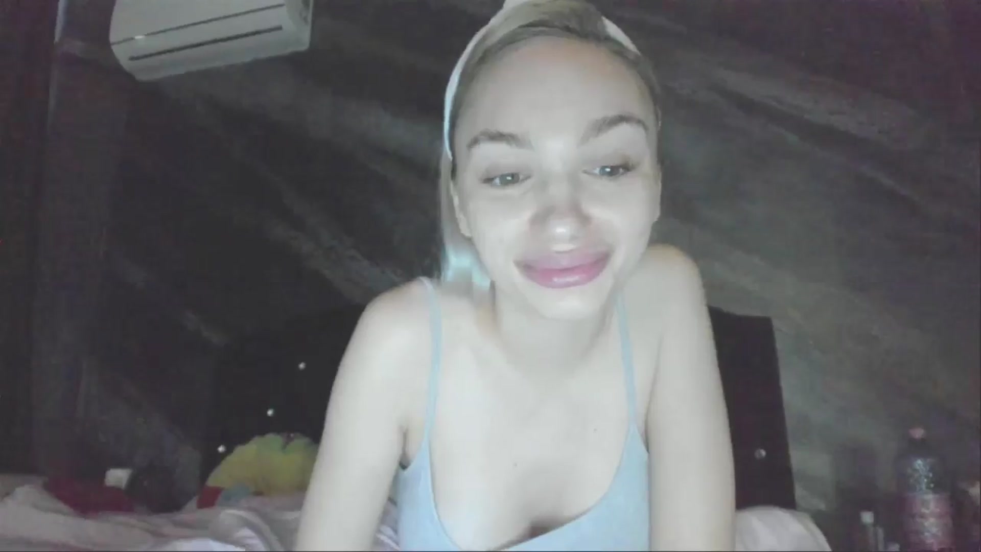 Gallery image thumbnail from HaleySweet18's myfreecams stream on, 04/29/2025, 06:01 image 19 of 20