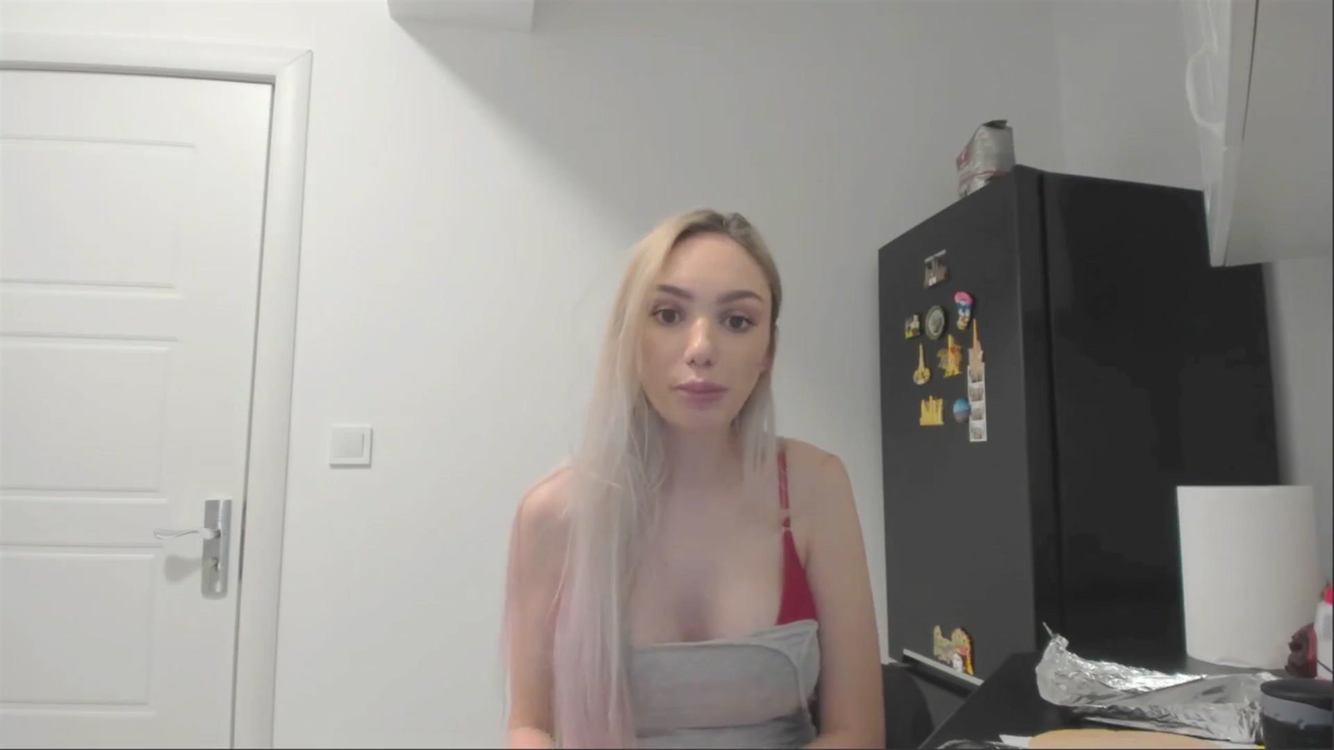 Gallery image thumbnail from HaleySweet18's myfreecams stream on, 04/30/2025, 24:01 image 9 of 20