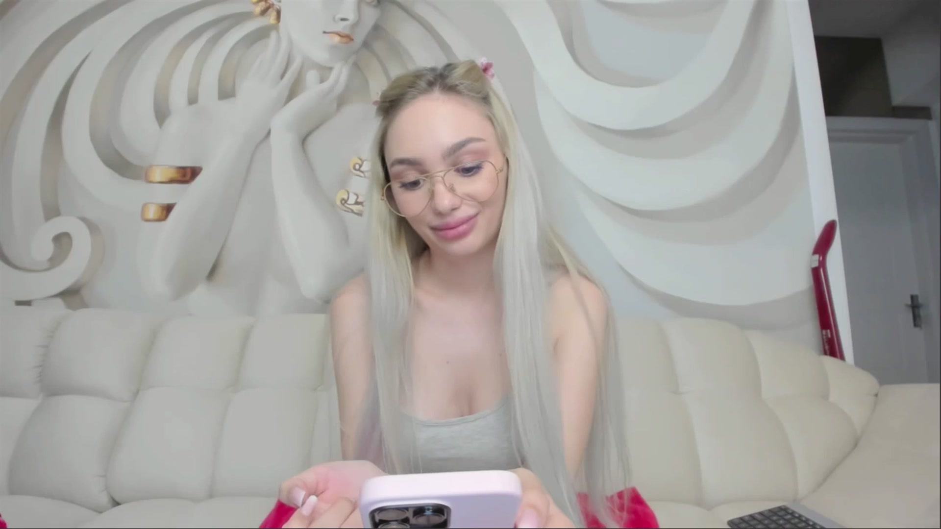 Gallery image thumbnail from HaleySweet18's myfreecams stream on, 04/30/2025, 05:24 image 20 of 20