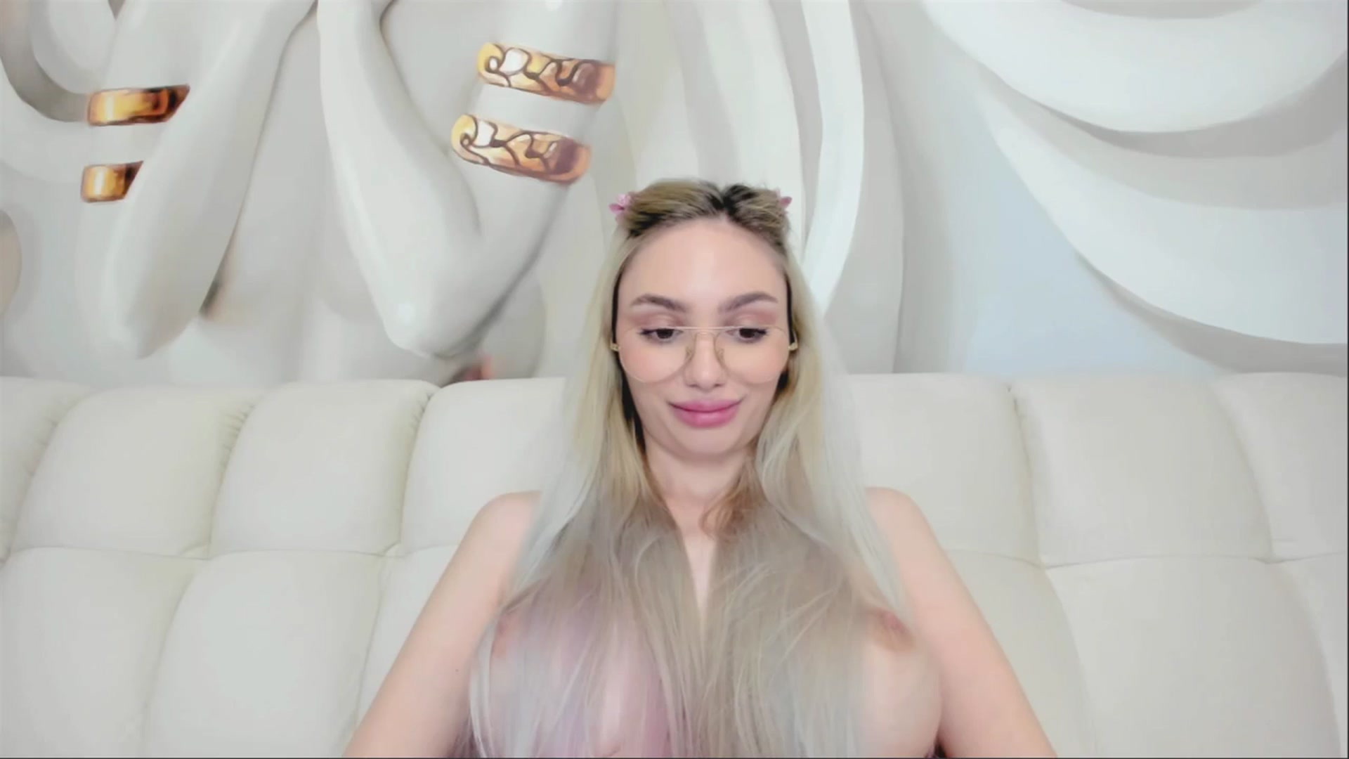 Gallery image thumbnail from HaleySweet18's myfreecams stream on, 04/30/2025, 05:24 image 17 of 20