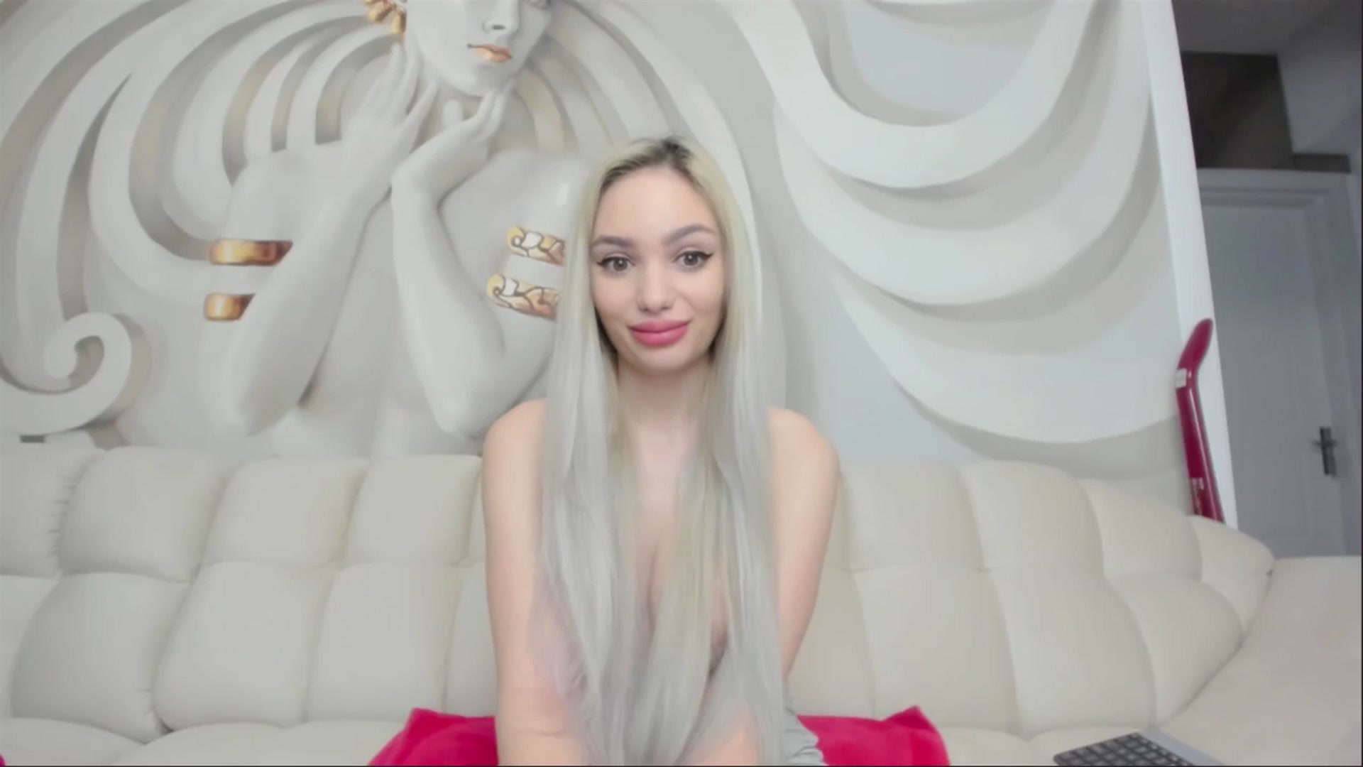 Gallery image thumbnail from HaleySweet18's myfreecams stream on, 04/30/2025, 23:42 image 16 of 20