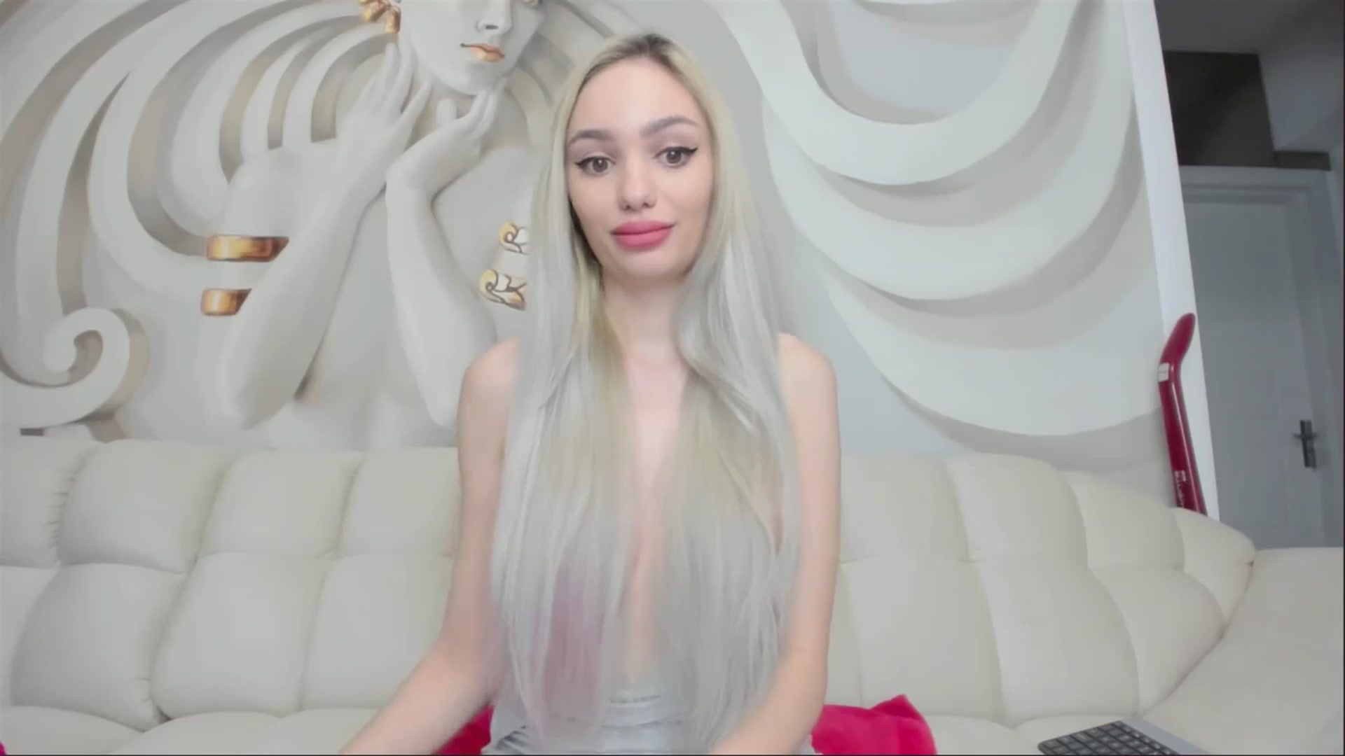 Gallery image thumbnail from HaleySweet18's myfreecams stream on, 04/30/2025, 23:42 image 7 of 20