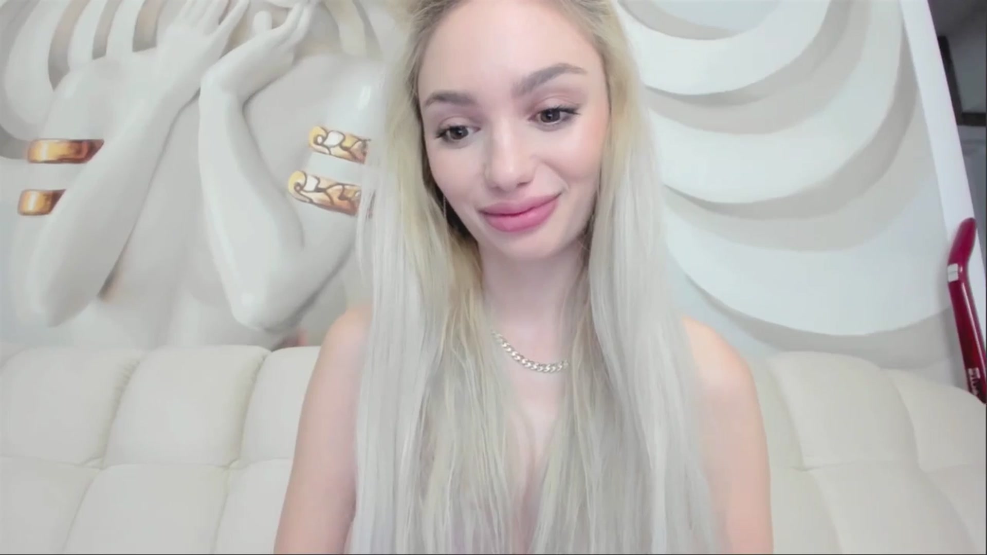Gallery image thumbnail from HaleySweet18's myfreecams stream on, 05/03/2025, 22:25 image 9 of 20