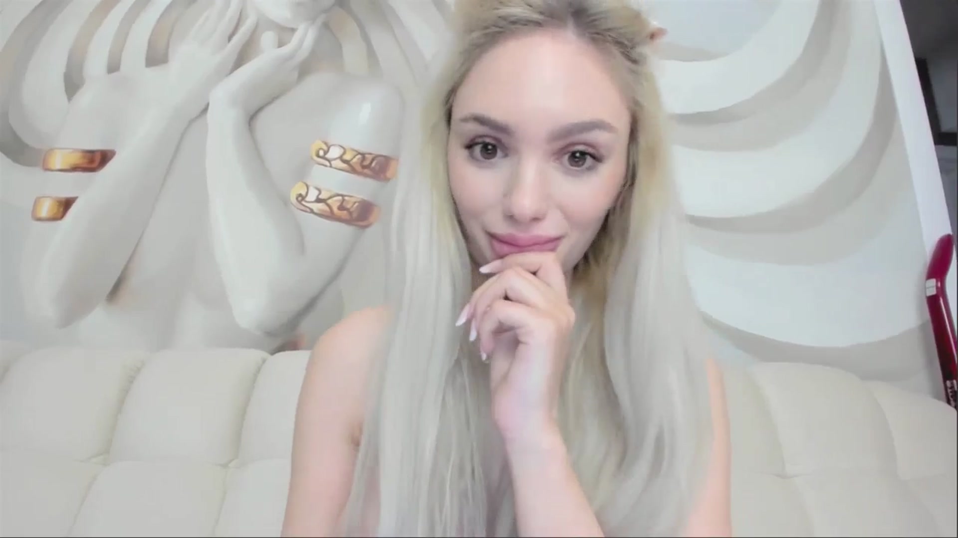 Gallery image thumbnail from HaleySweet18's myfreecams stream on, 05/03/2025, 22:25 image 11 of 20