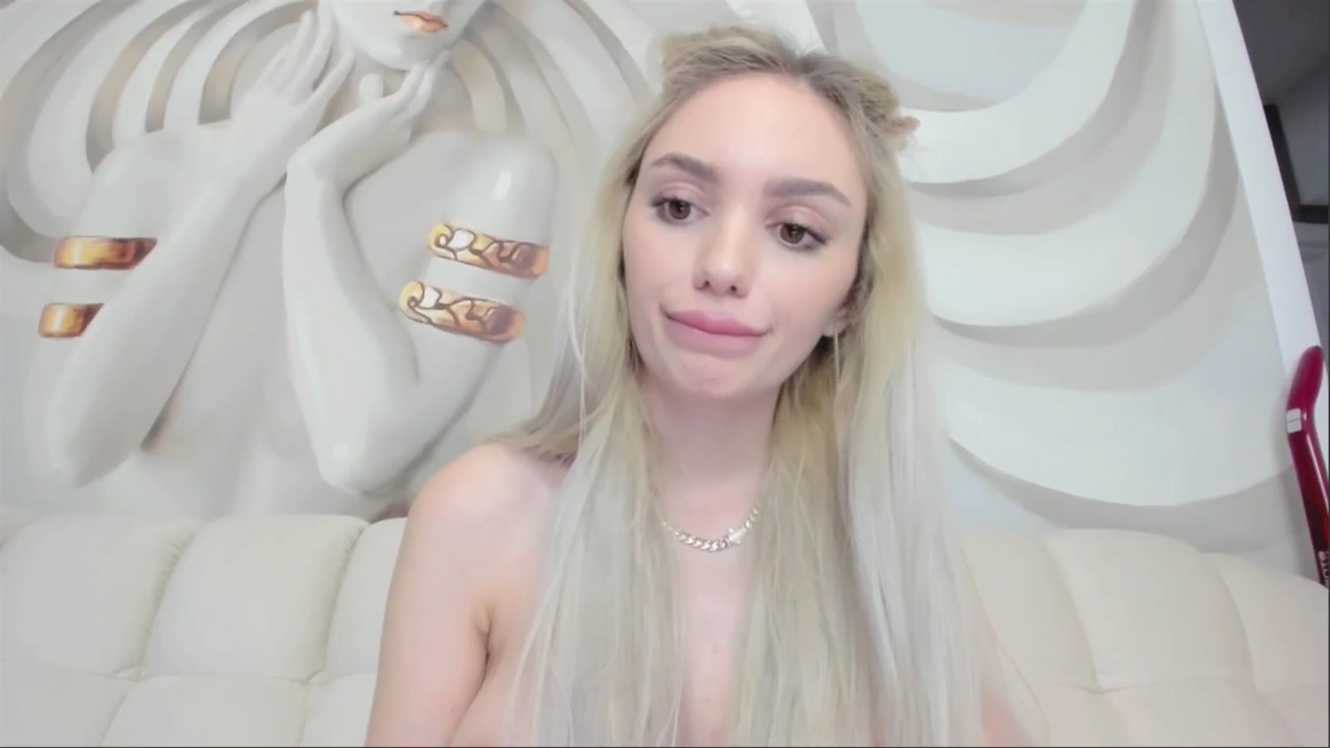Gallery image thumbnail from HaleySweet18's myfreecams stream on, 05/03/2025, 23:26 image 3 of 20