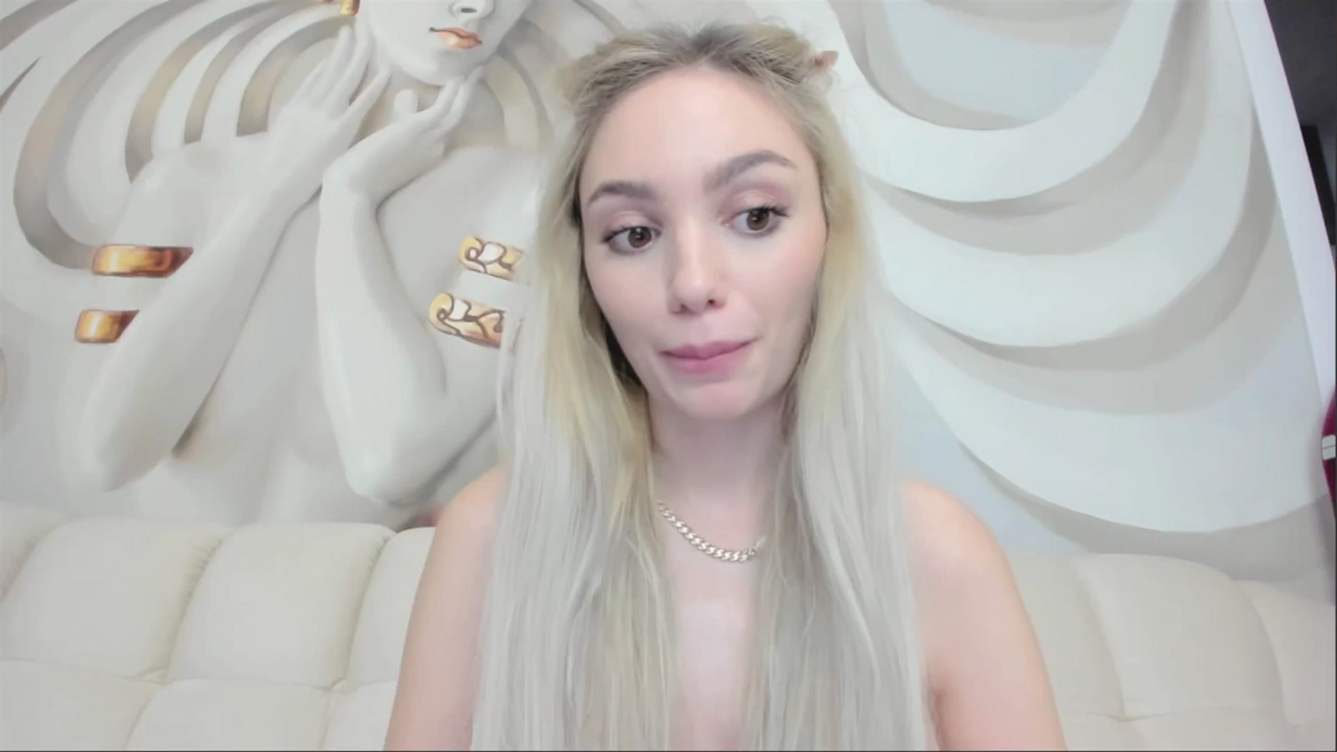 Gallery image thumbnail from HaleySweet18's myfreecams stream on, 05/03/2025, 23:26 image 1 of 20