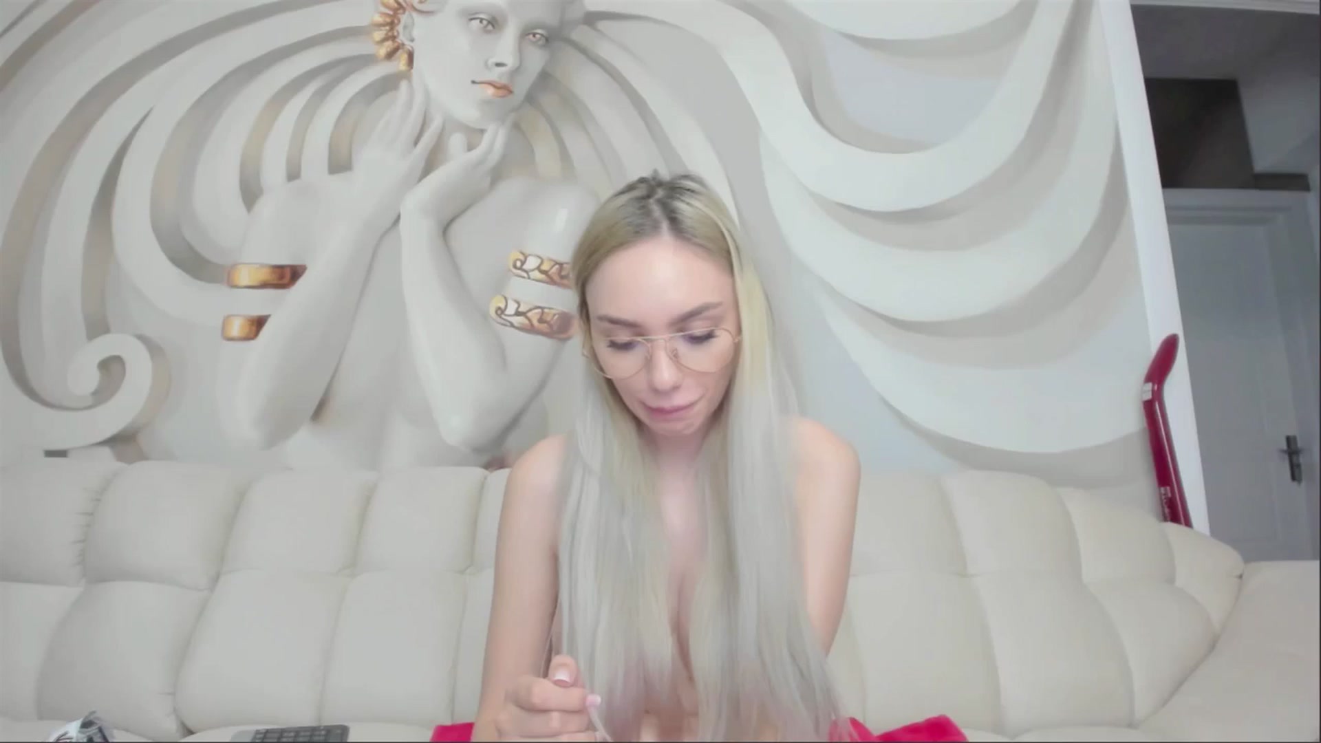 Gallery image thumbnail from HaleySweet18's myfreecams stream on, 05/05/2025, 01:19 image 19 of 20