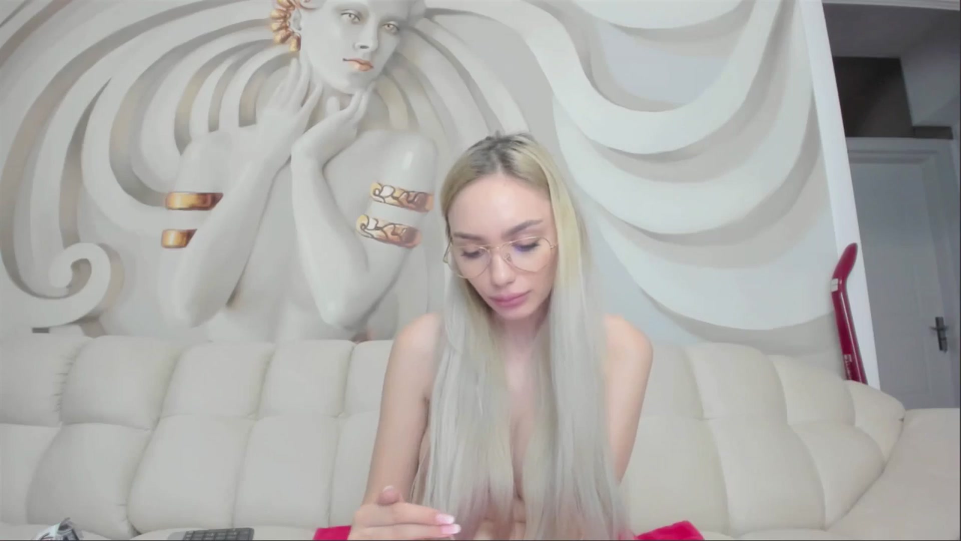 Gallery image thumbnail from HaleySweet18's myfreecams stream on, 05/05/2025, 01:19 image 18 of 20