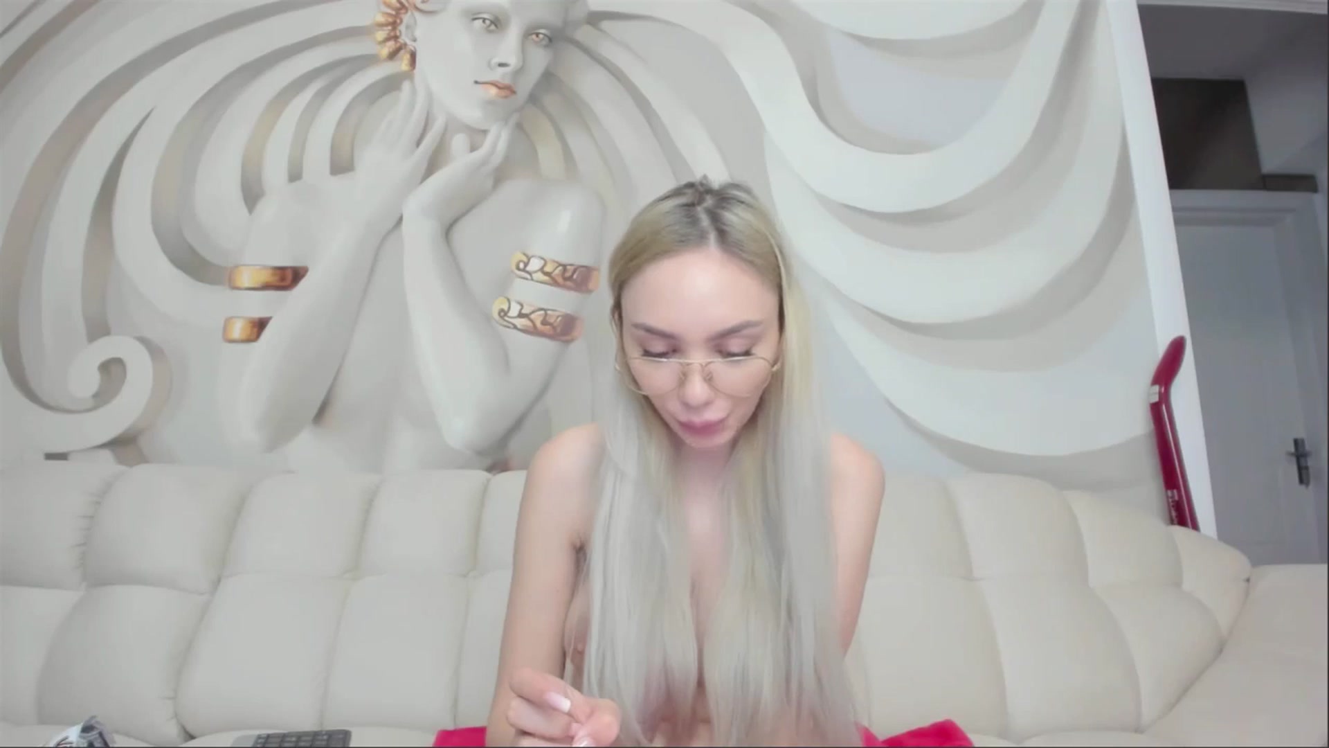 Gallery image thumbnail from HaleySweet18's myfreecams stream on, 05/05/2025, 01:19 image 11 of 20