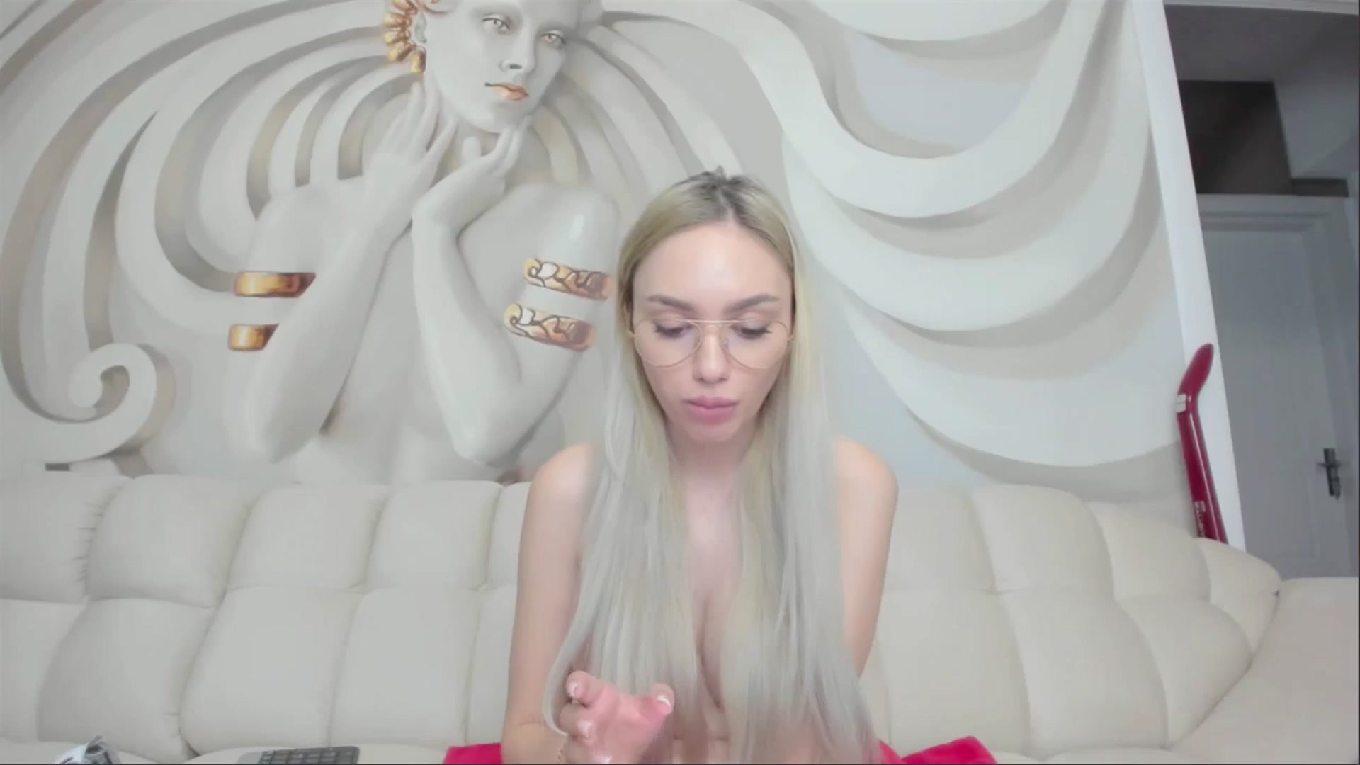 Gallery image thumbnail from HaleySweet18's myfreecams stream on, 05/05/2025, 01:19 image 20 of 20