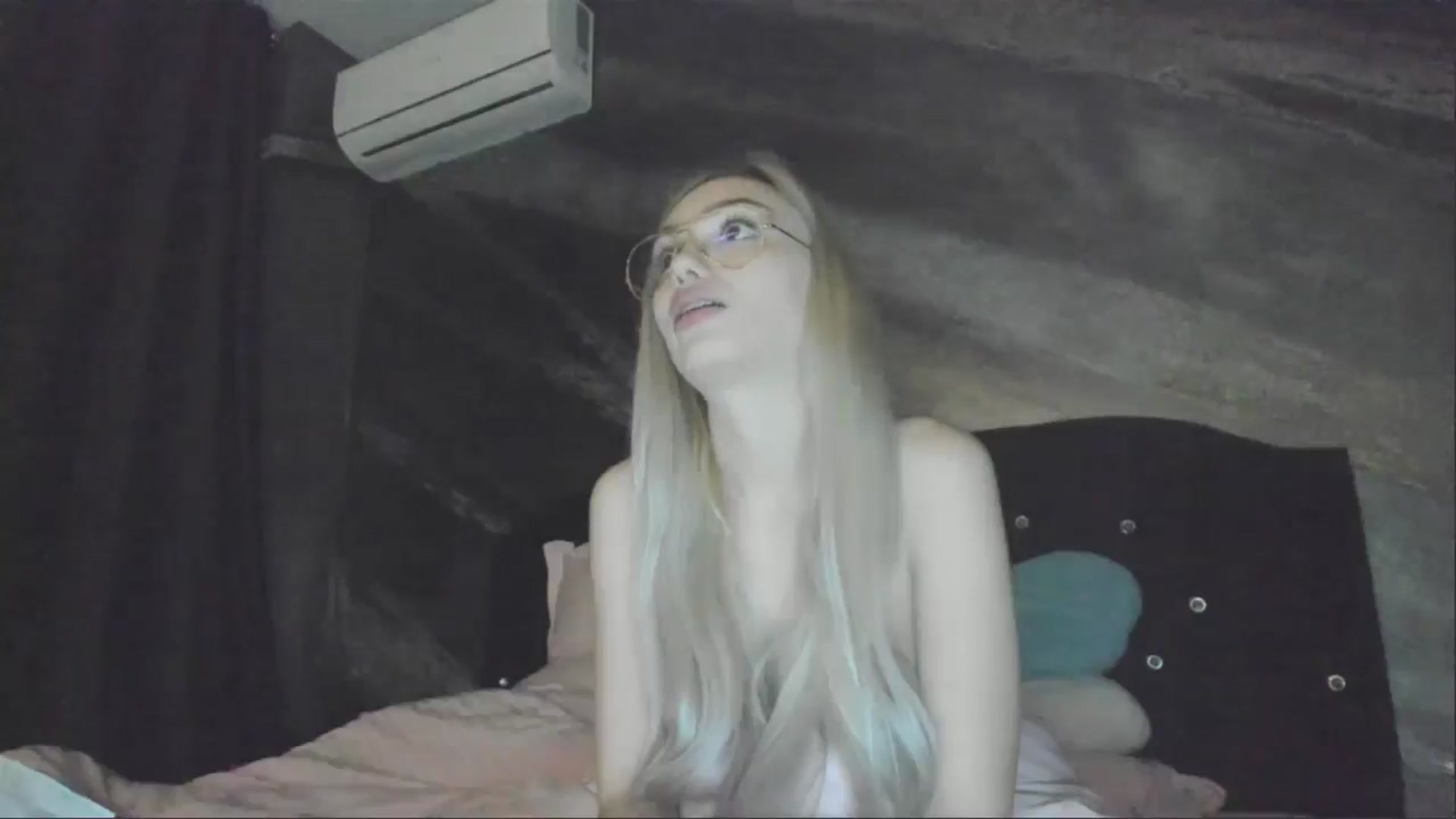 Gallery image thumbnail from HaleySweet18's myfreecams stream on, 05/05/2025, 03:35 image 3 of 20
